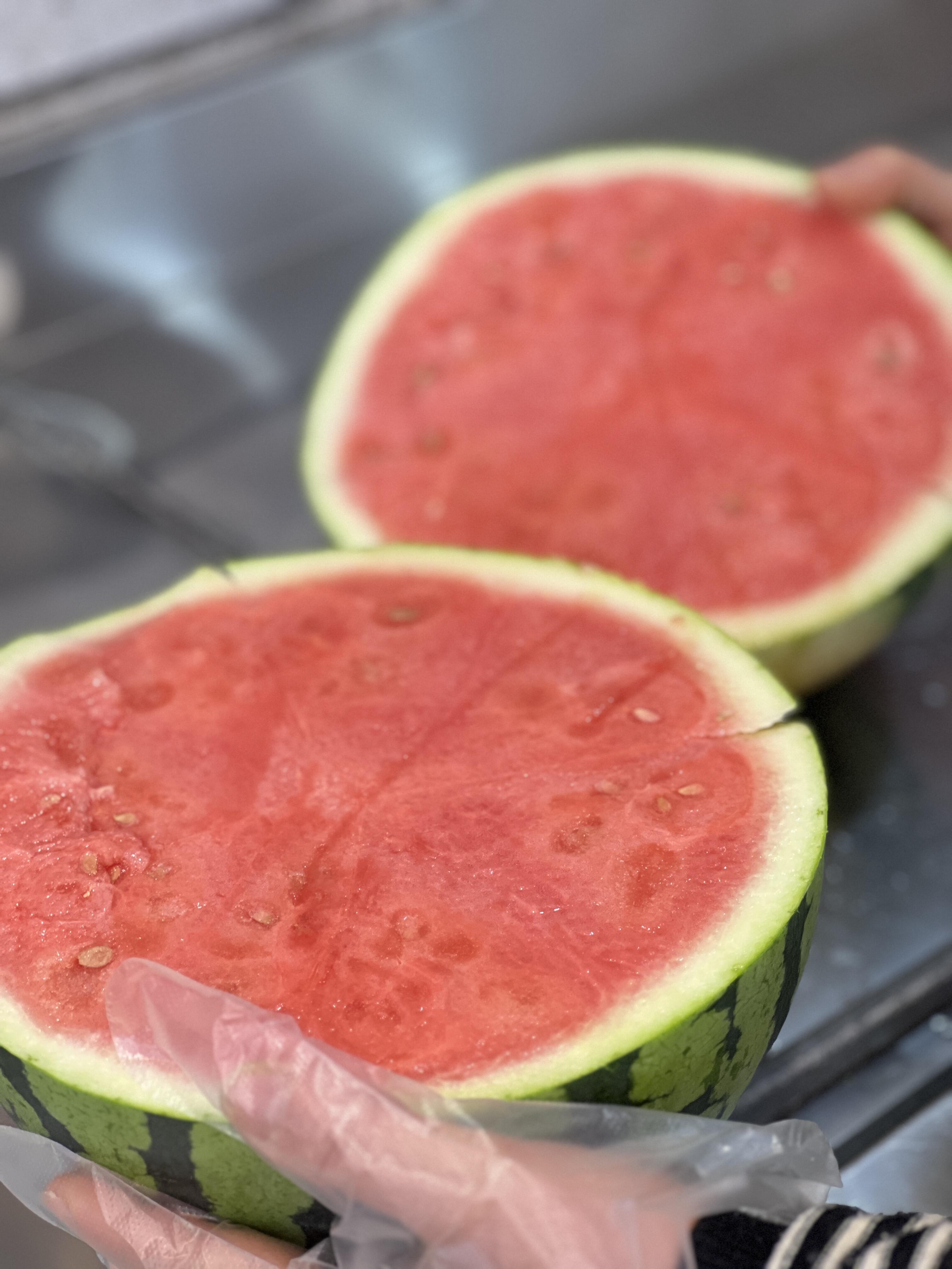 🍉麒麟西瓜必须安排‼️ 一刀切下去就是水 配图1