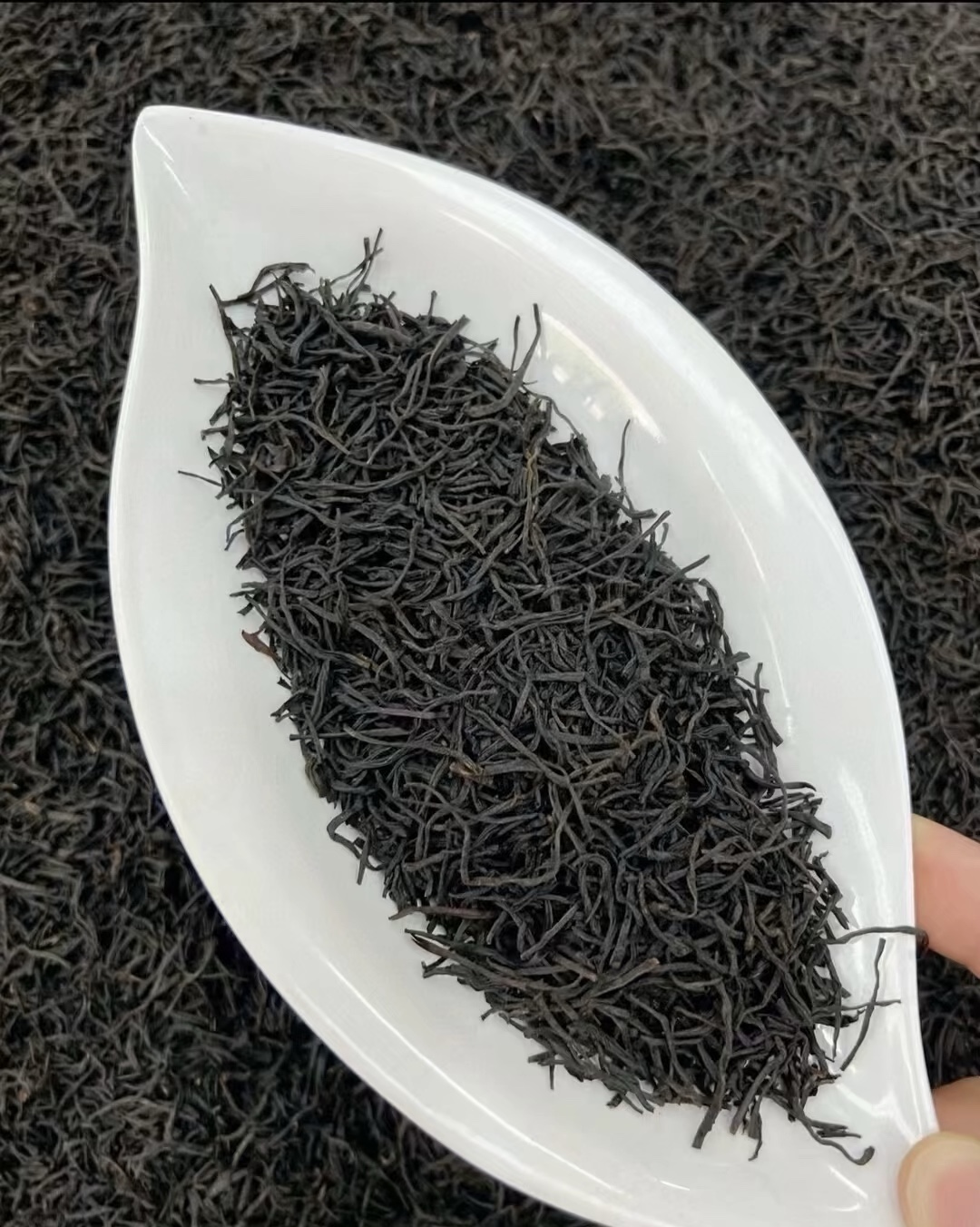 正山小​​种，​​干​茶乌黑紧密​、​冲 配图1