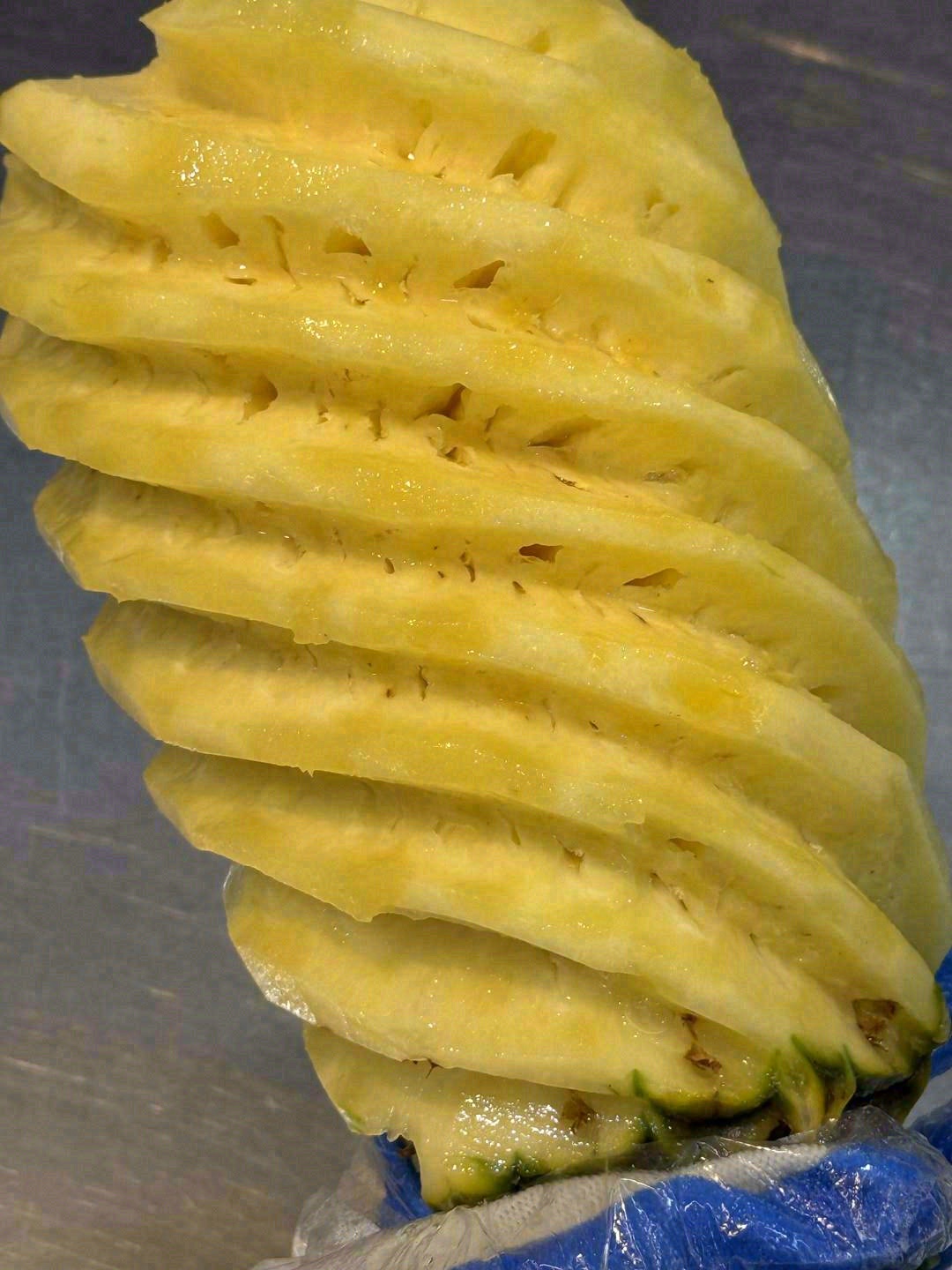 🍍闻着香，吃着甜的一款菠萝😎 一口清甜脆 配图2