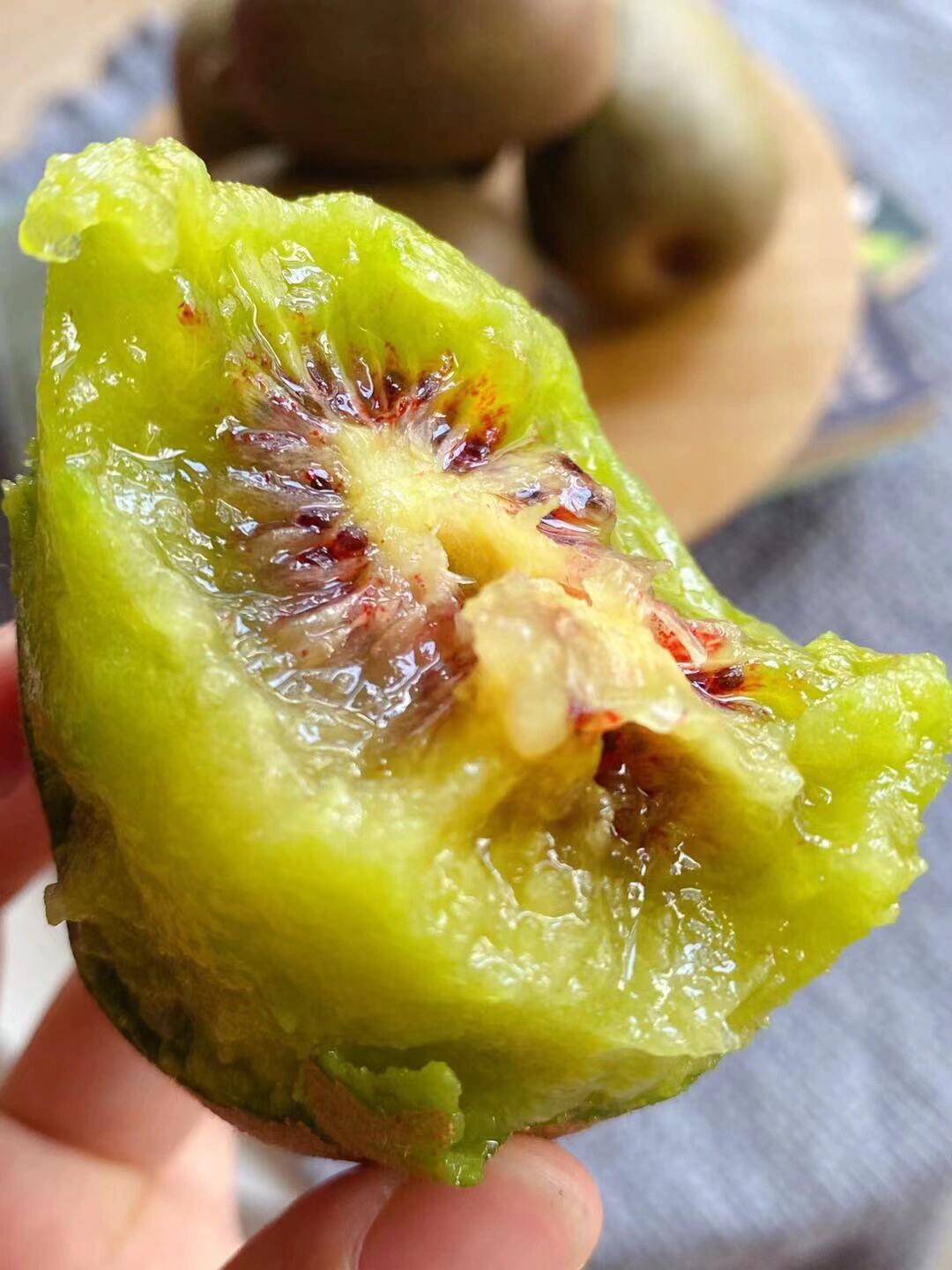🥝 红心奇异果颜值高！ 切开红心超惊艳❤ 配图2