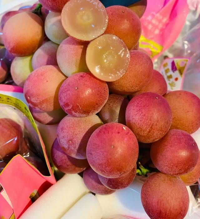 💁 新品上市，妮娜皇后🍇 梦幻口感，入口 配图1