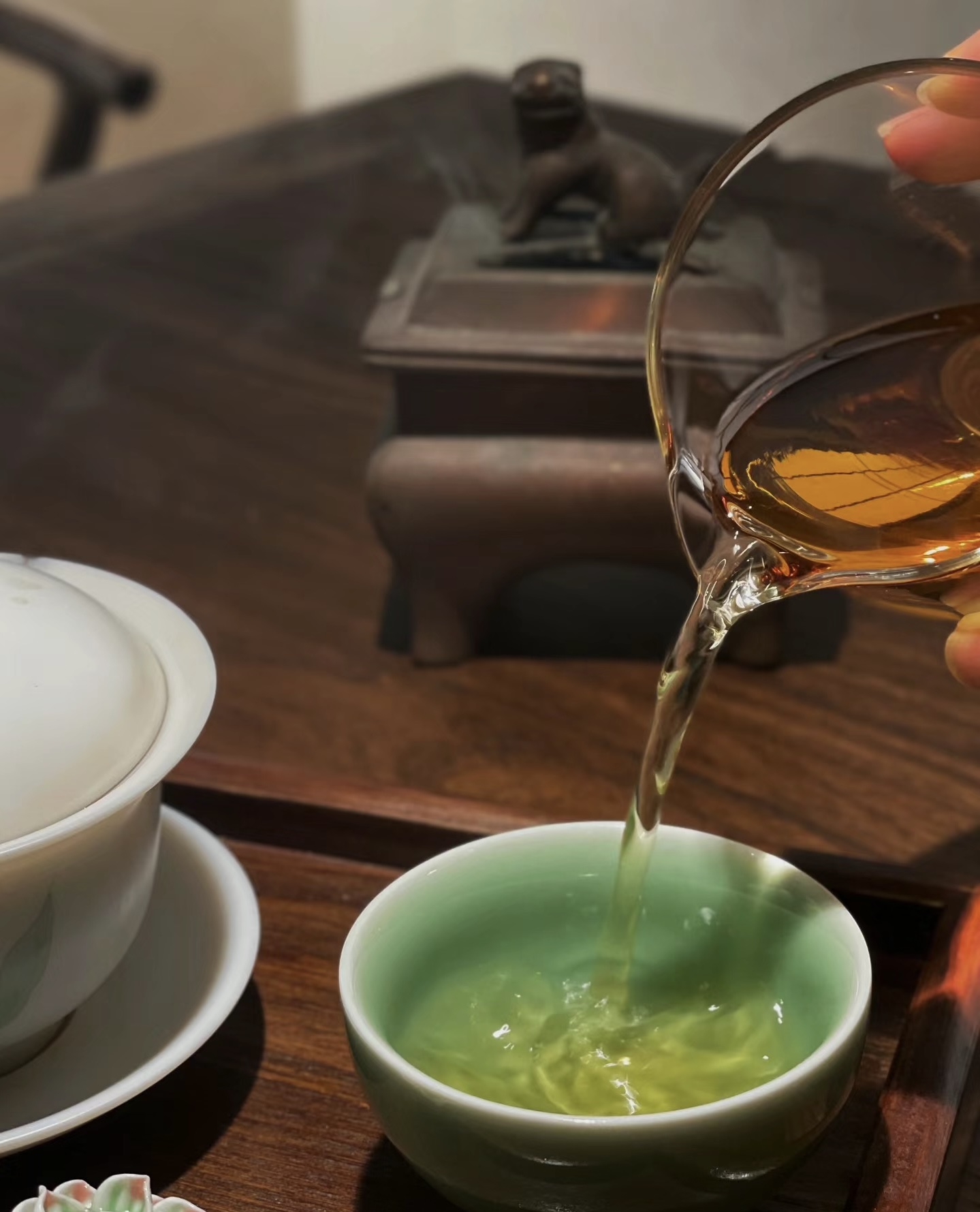 品味一壶清茶，让茶香缭绕于心。古人云：“ 配图3