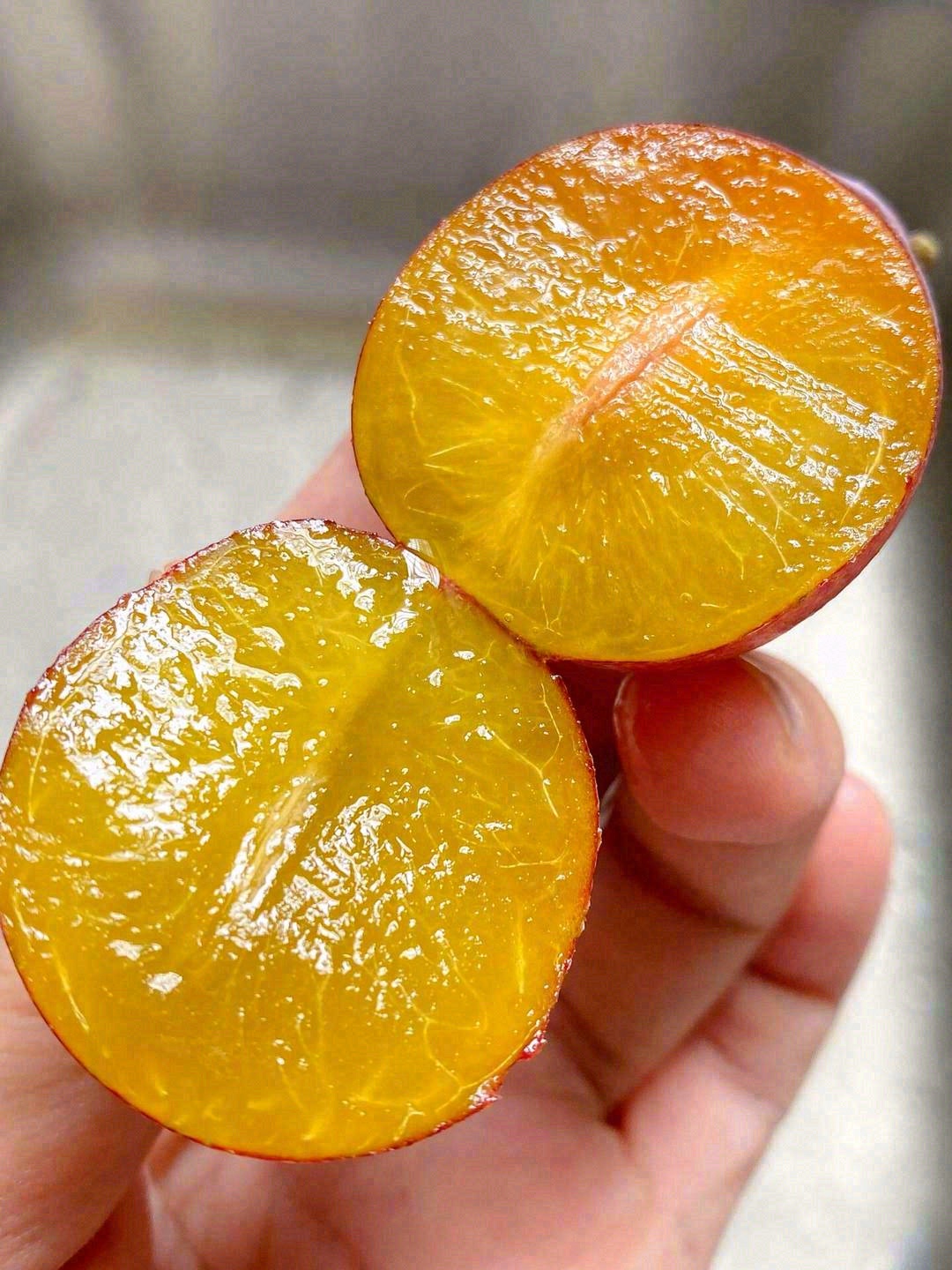 🌟琥珀一般晶莹的蜜黄色果肉，丰盈的汁水沁 配图2