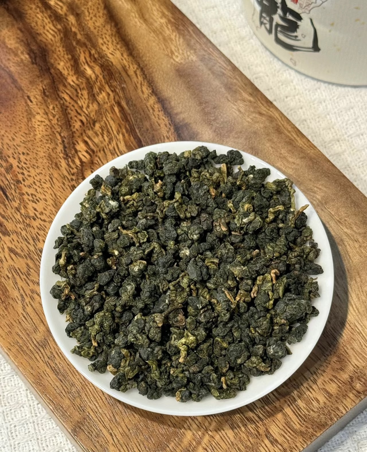 冻顶乌龙：产于台湾南投县鹿谷乡的冻顶山， 配图1