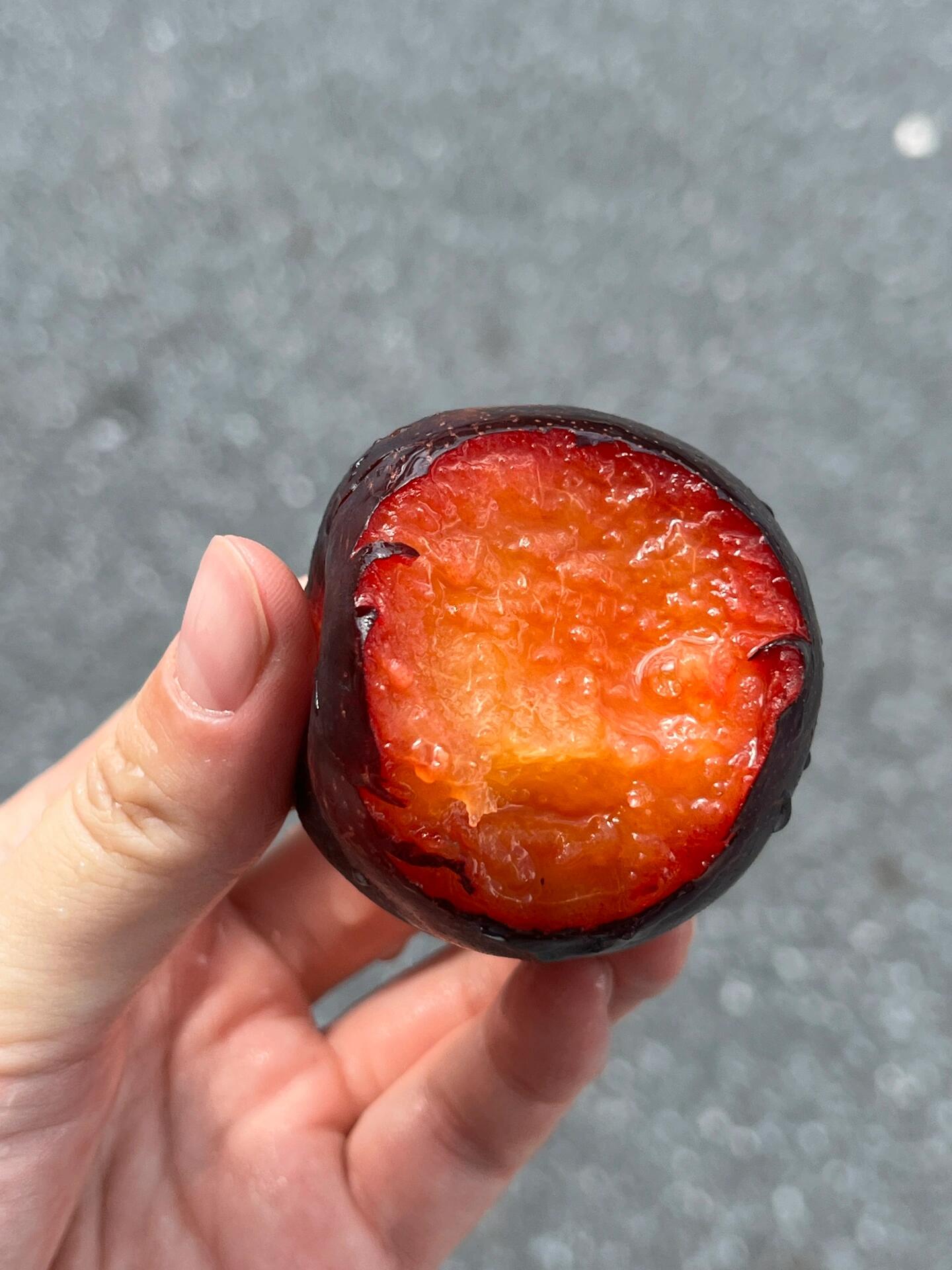 这是新疆的味帝李🍃 ～ 也叫恐龙蛋❤️  配图1