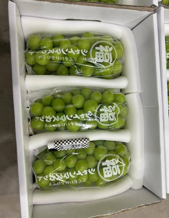 福牌阳光香印青提🍇 优秀的品质，高糖度无 配图1