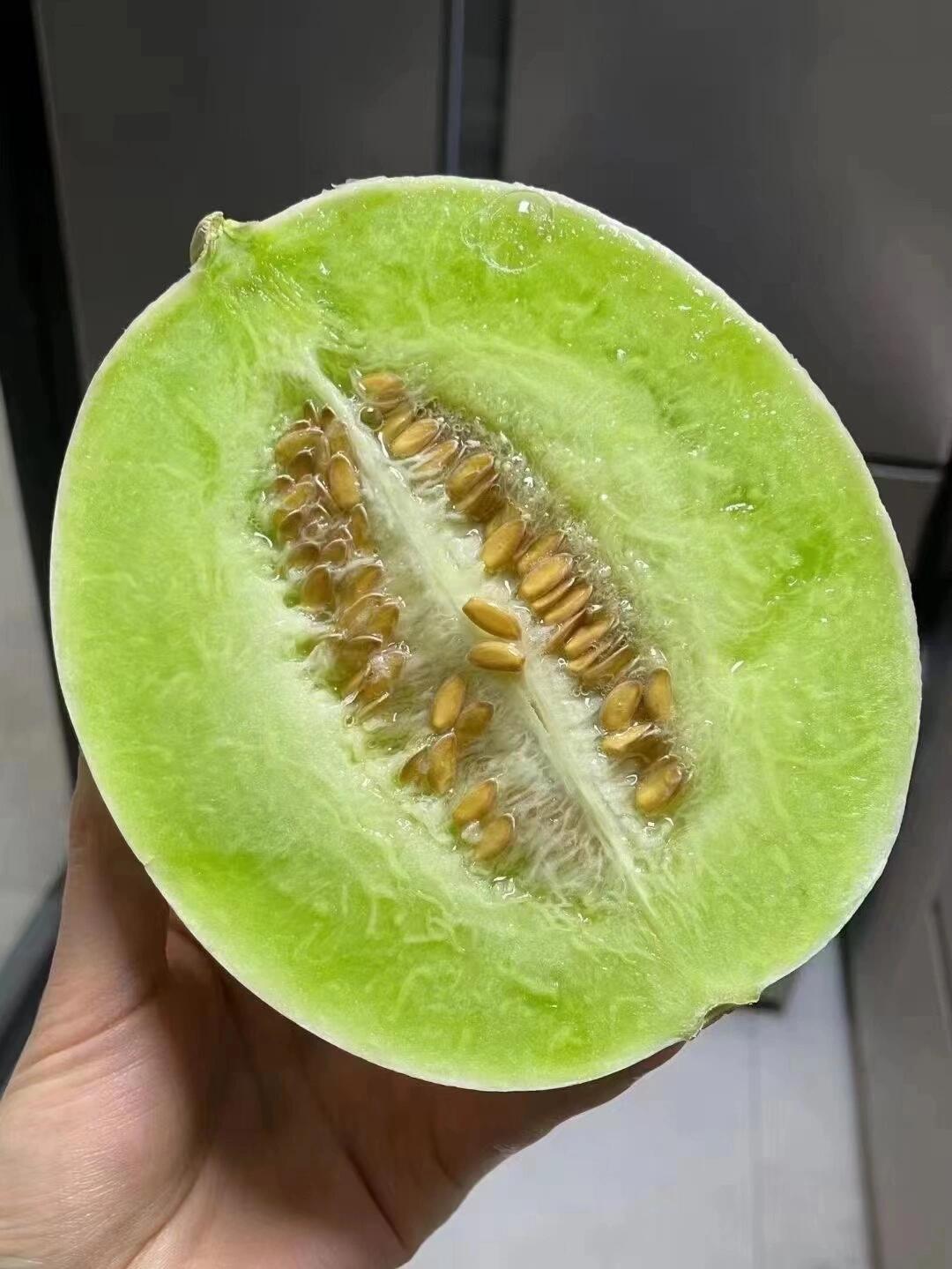🔆【饭后切个玉菇甜瓜吧🍈】 太香太甜了， 配图3