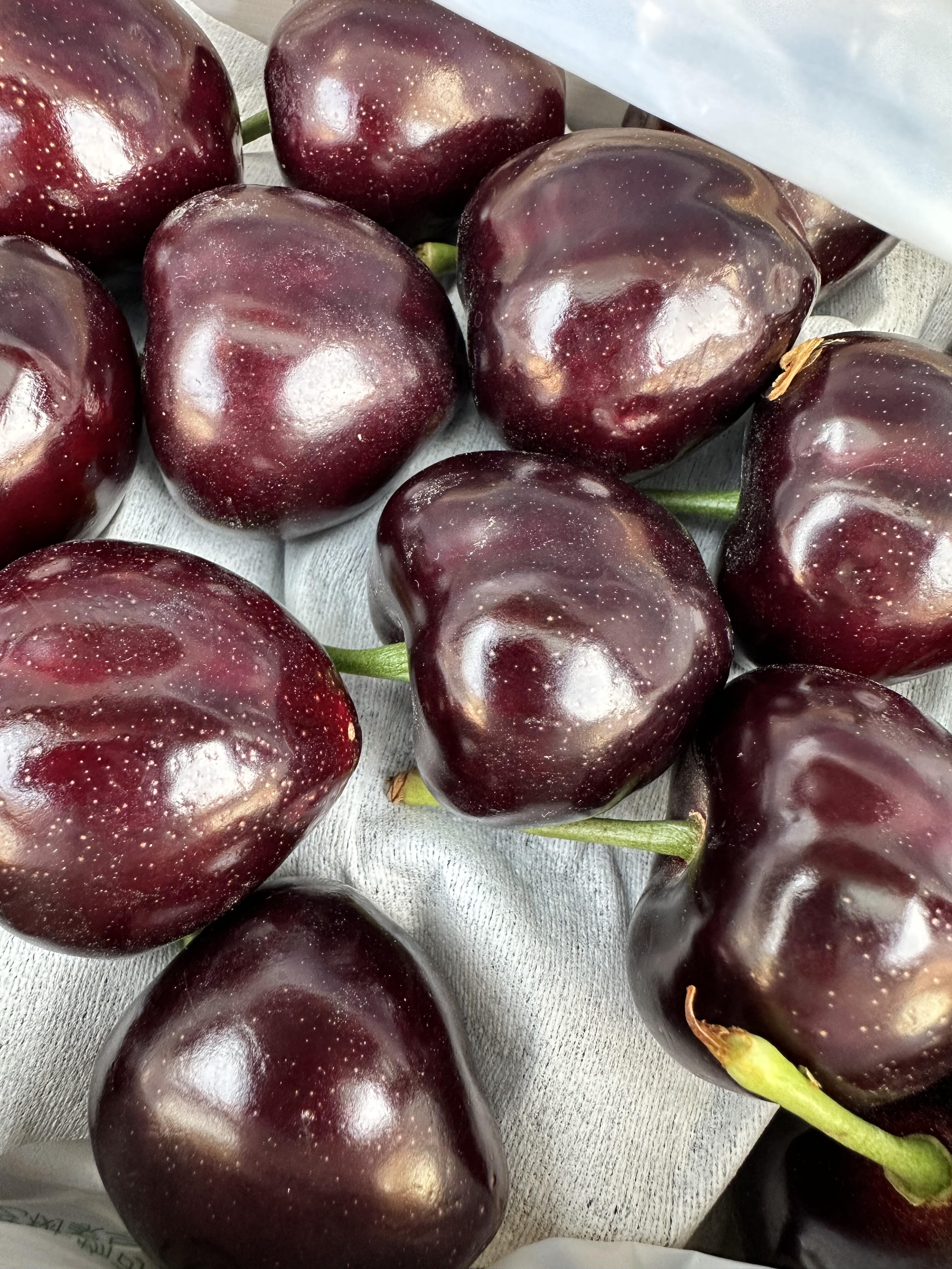 🍒俄八樱桃甜蜜上线！ 颗粒饱满Q弹，一口 配图1