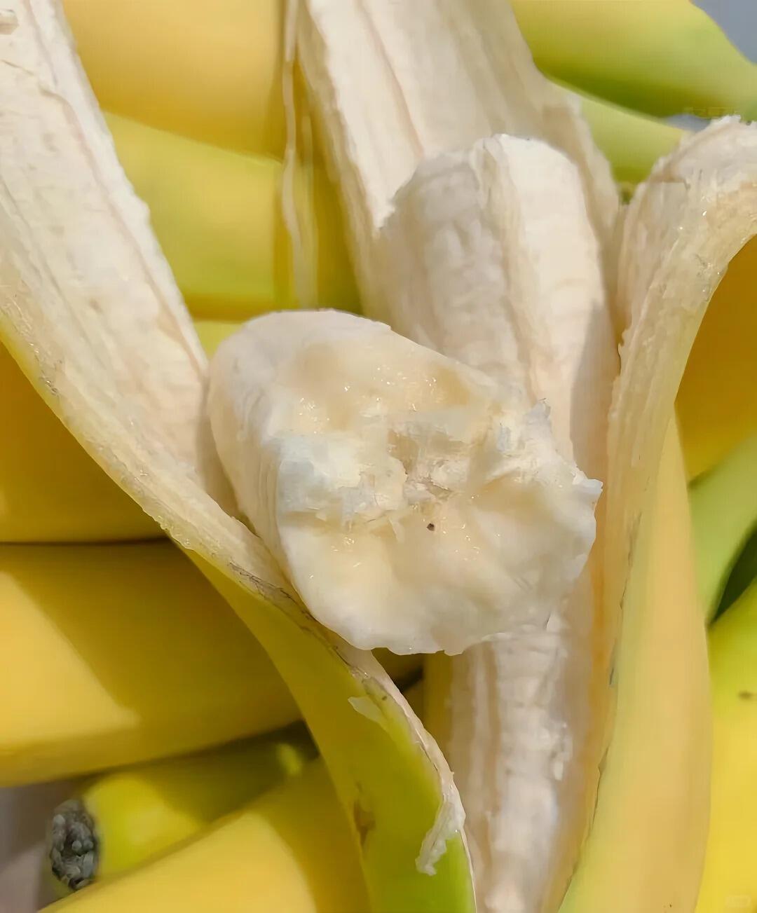 🍌 香蕉！ 自然熟黄澄澄💛 表皮带点芝麻 配图1