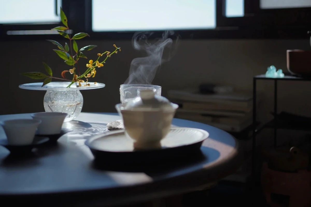 别人泡的茶再香， 也不如自己泡的暖。 独