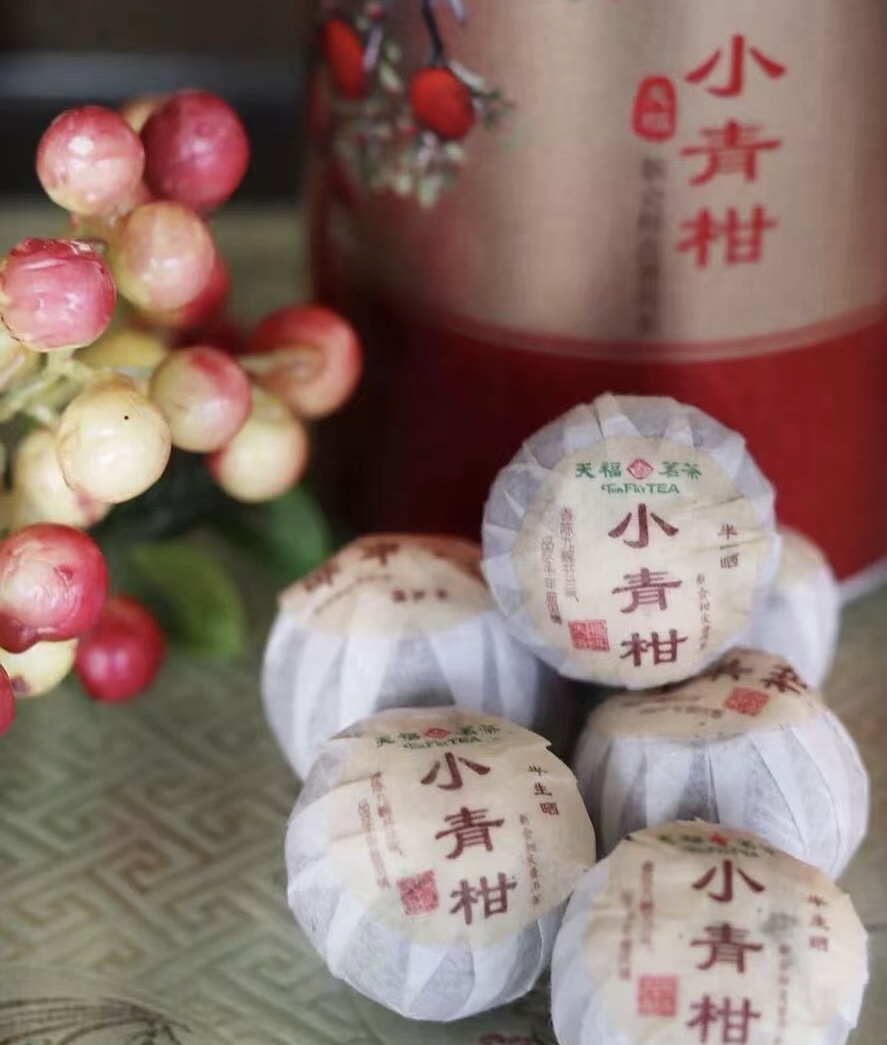 日光晾晒、低温工艺、慢火烘焙、工序复杂。 配图1