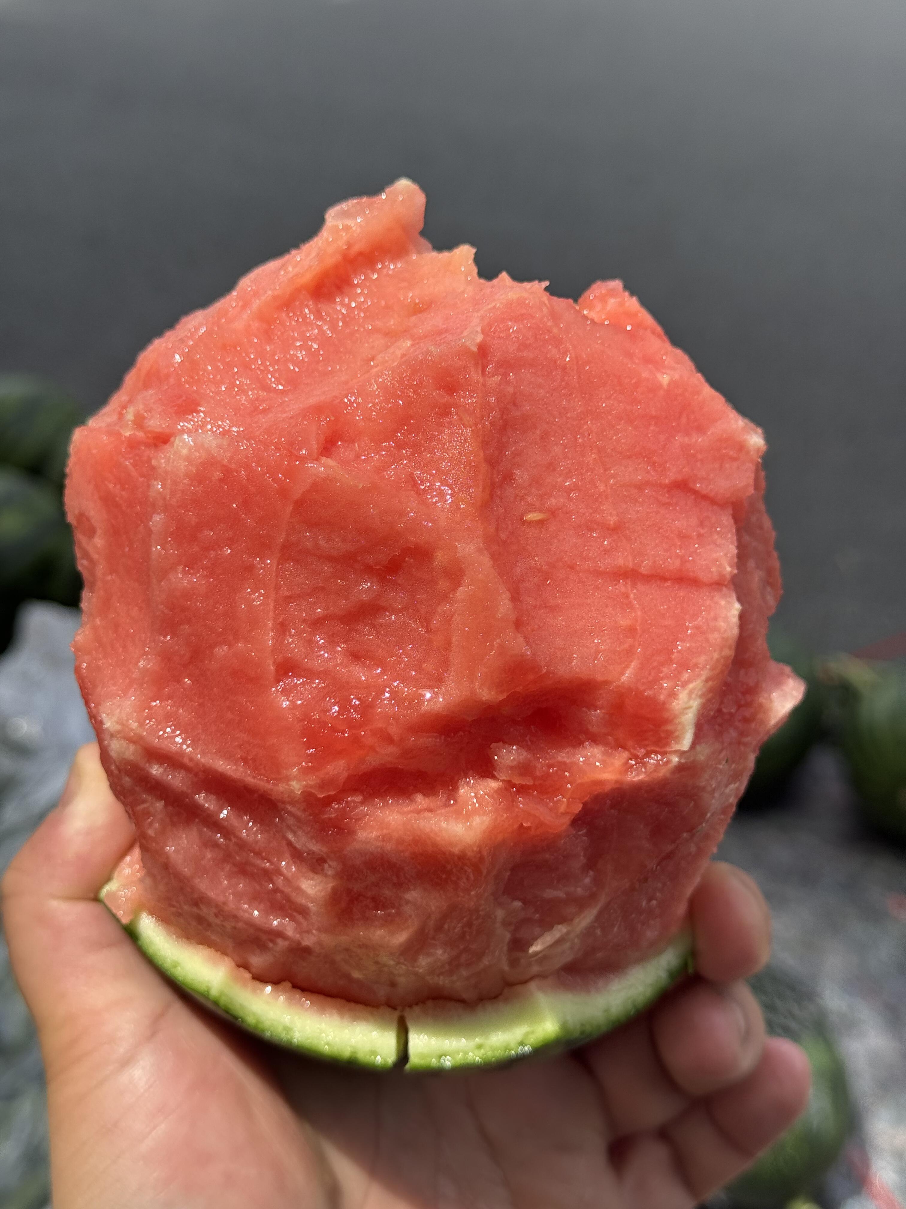 🔥小糖丸西瓜到货！ 个头小巧皮薄如纸🍉  配图2