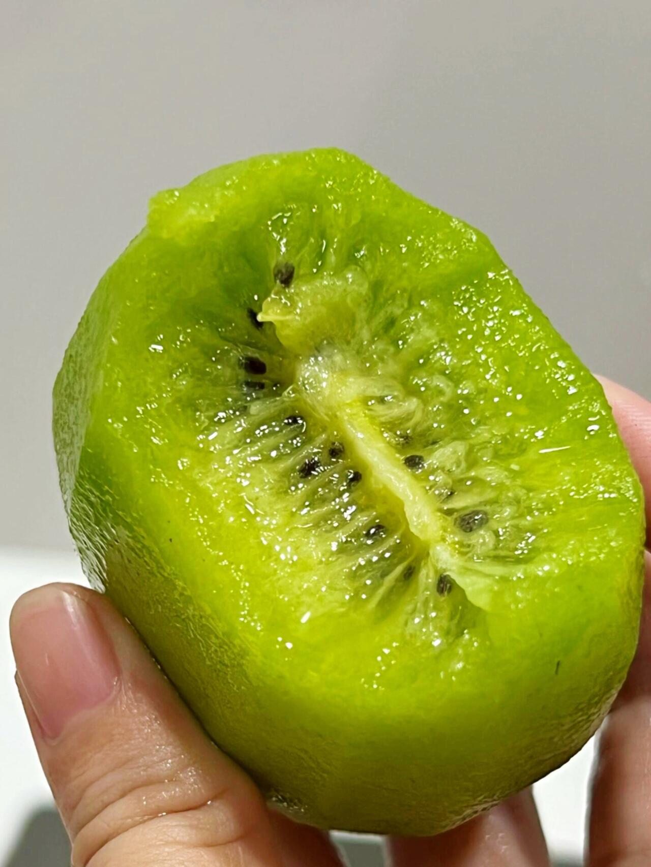 🥝徐香猕猴桃酸甜爆汁！ 果肉细腻多汁，维 配图1