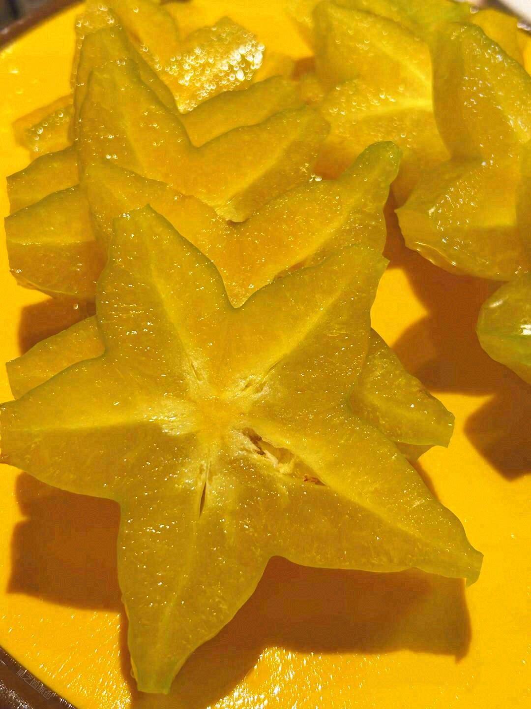 ⭐杨桃清甜香脆又多汁啊😍果皮极薄，入口是 配图3