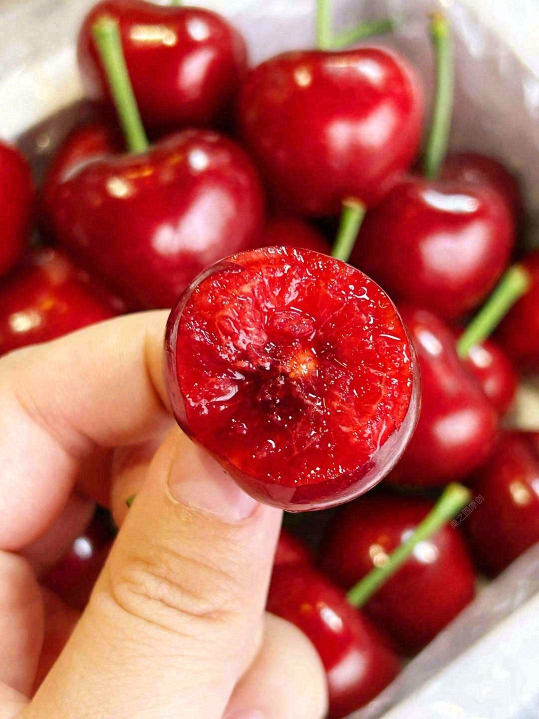 🍉【水果是日常的小甜蜜‼️】 清凉多汁， 配图1
