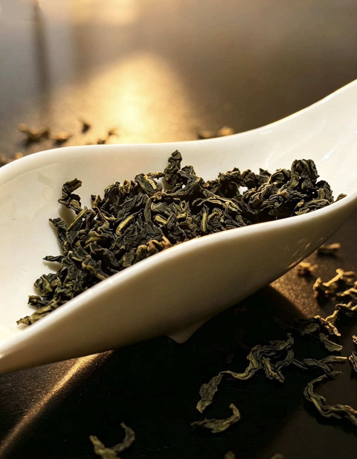 坚守古法工艺，慢揉慢焙 兰香清雅悠长，茶 配图1