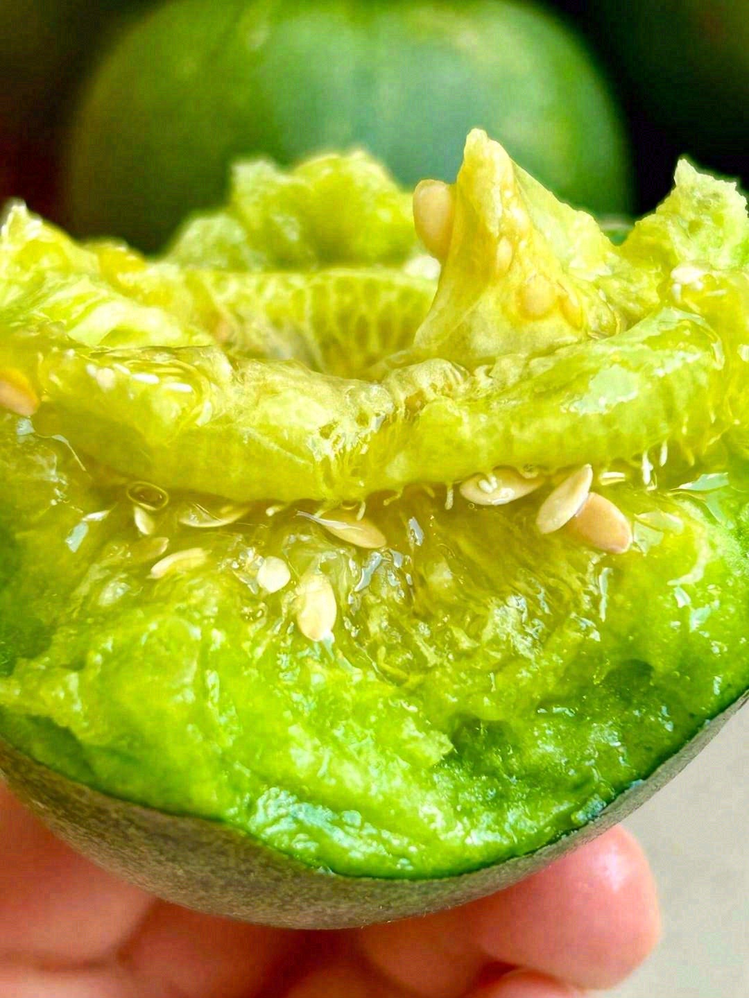 水果选择困难😖不存在的！ 红的草莓🍓黄的 配图1