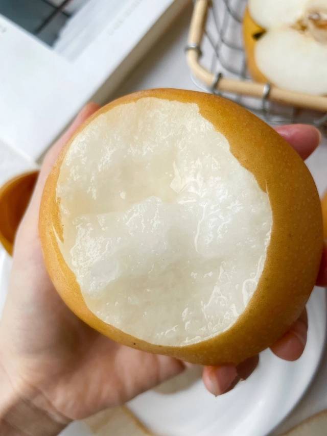 🍐最好吃的秋月梨 凑近一闻 ，一阵阵清香 配图3