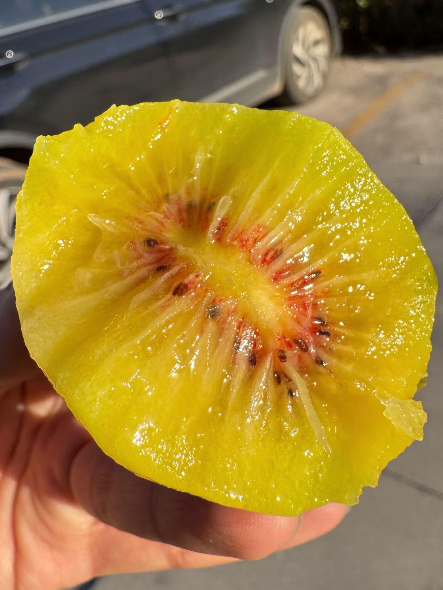 红心❤猕猴桃🥝 味道真的绝了👍 入口的一 配图1