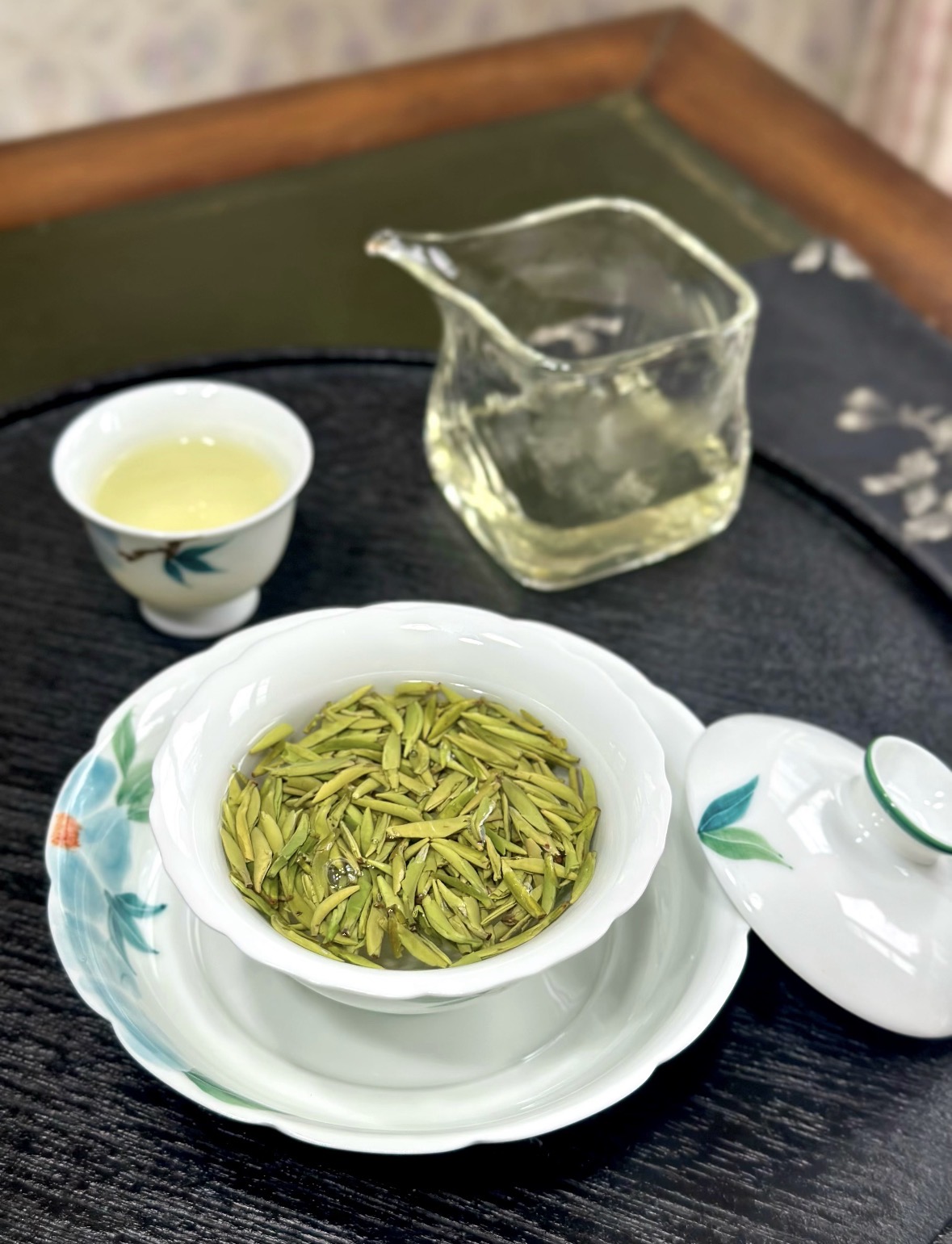 不浮夸、不喧闹，一泡显品味🤍 竹叶青，高 配图1