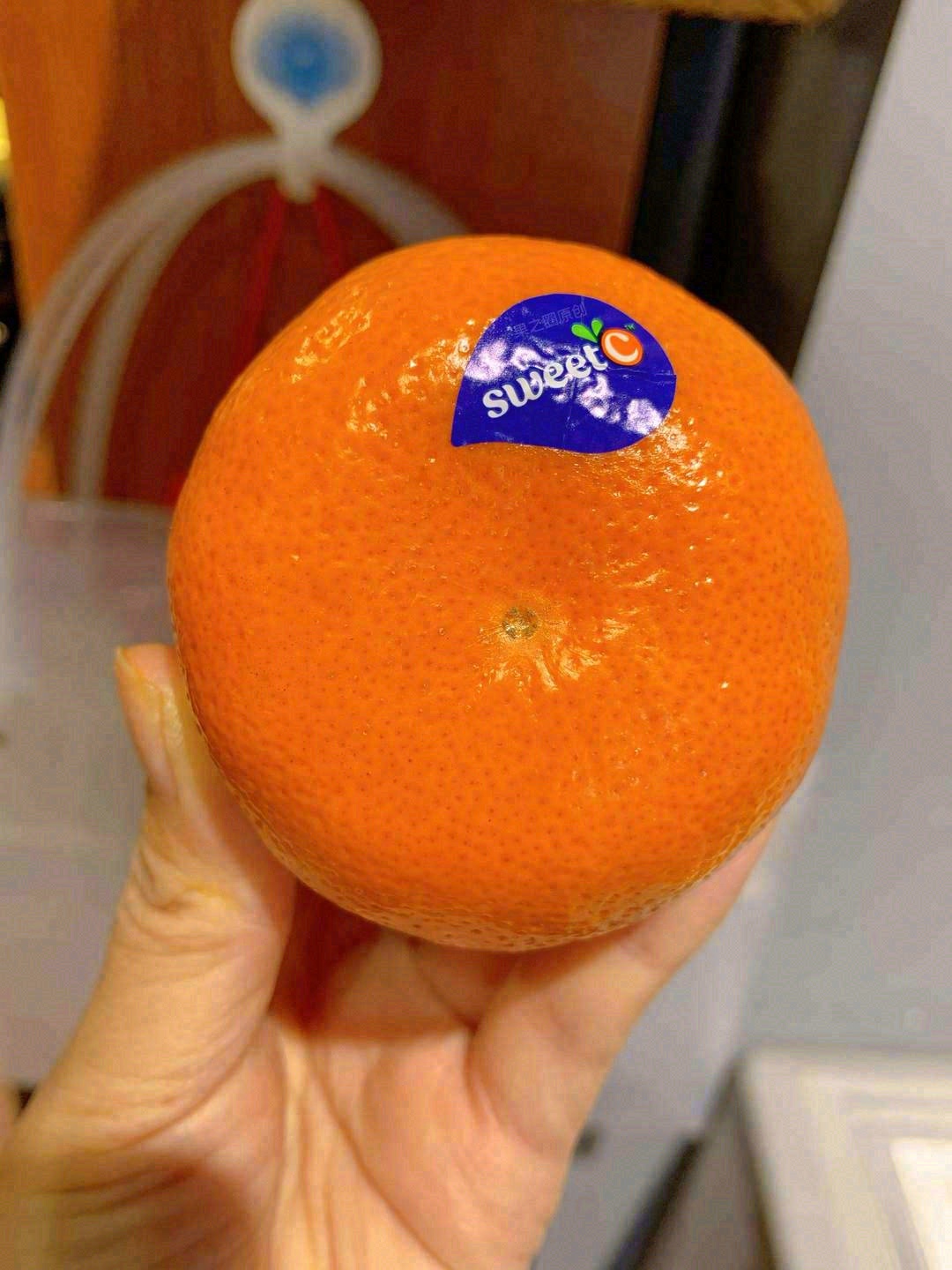 🍊软皮柑口感香甜多汁，无核无渣，轻松手拨 配图1