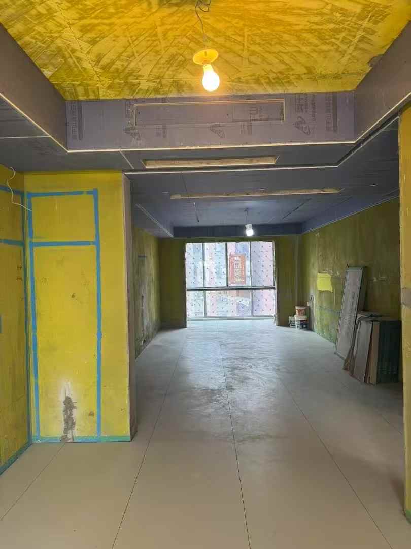 孩子在客厅嬉笑玩耍， 老人在卧室安心休憩 配图2