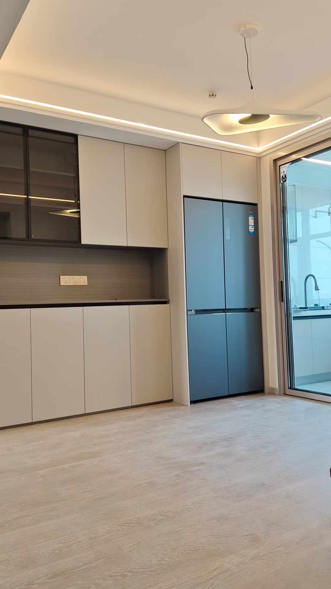 看我朋友圈， 是不是感觉我总有拍不完的完 配图1