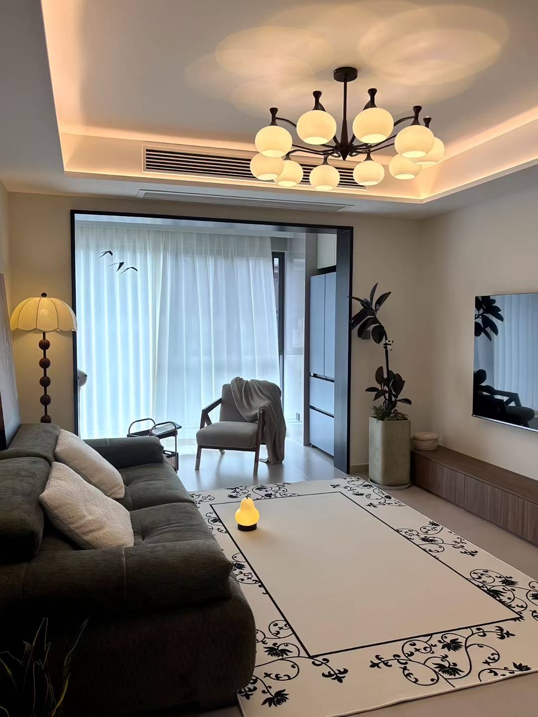 我们的设计， 不是模板的复制粘贴，​ 为 配图1