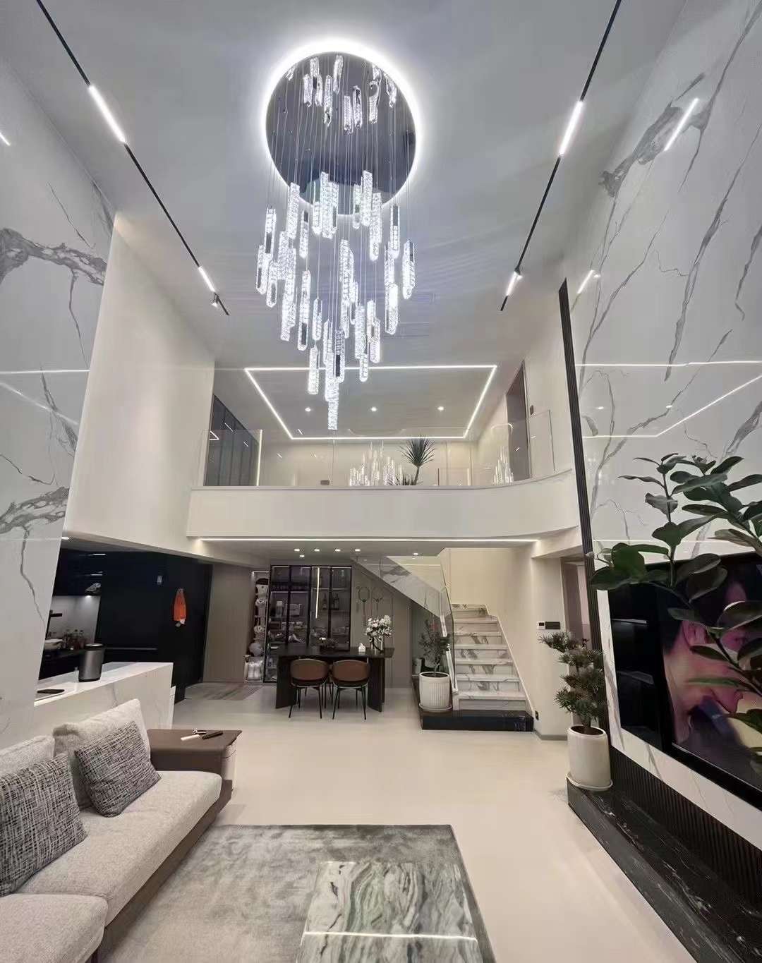 岩板安装入户实拍 ​效果肉眼可见，做墙面 配图1