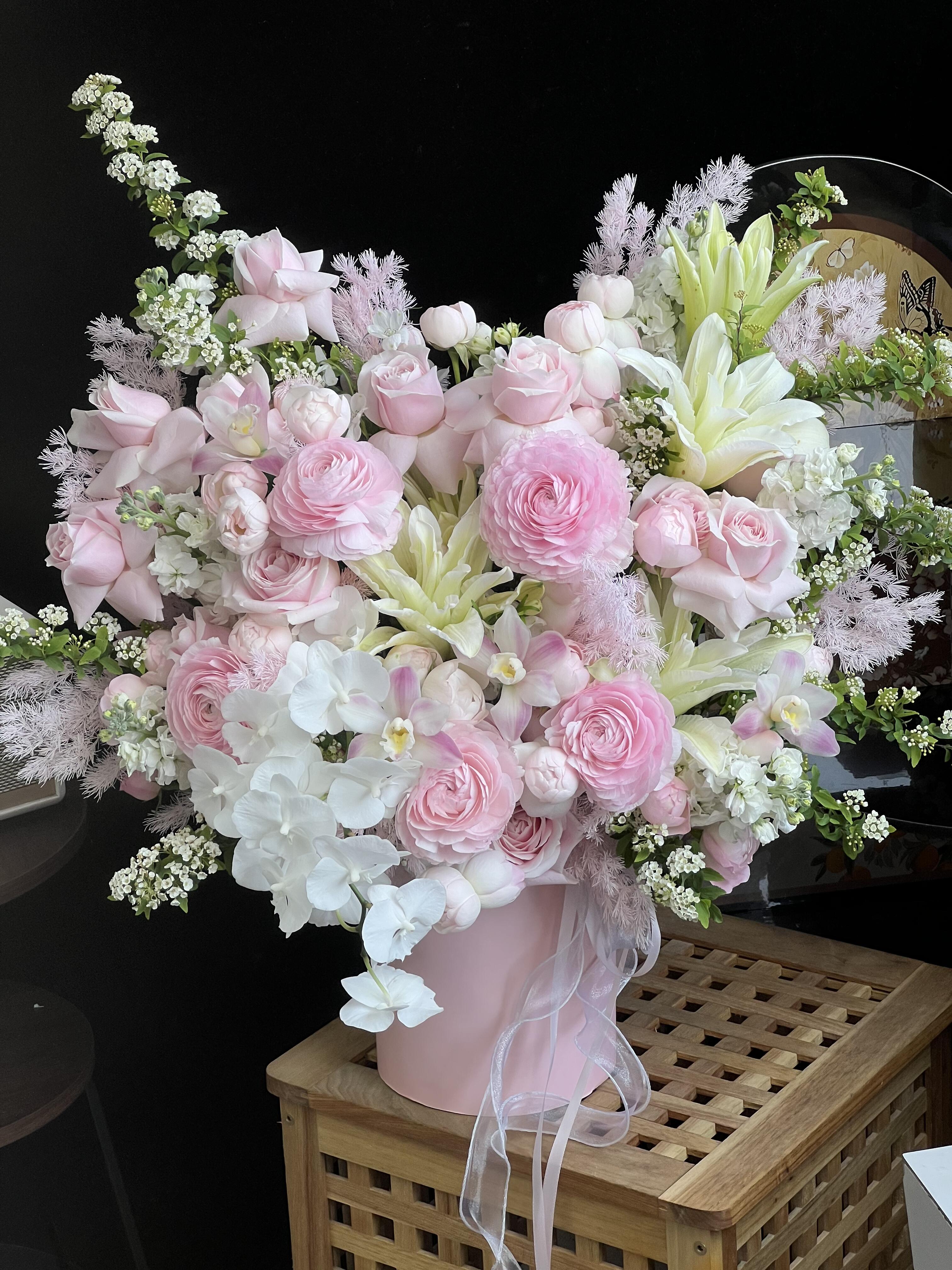 粉白色系抱抱桶💐 满眼的柔情🌸 跌入这桶 配图3