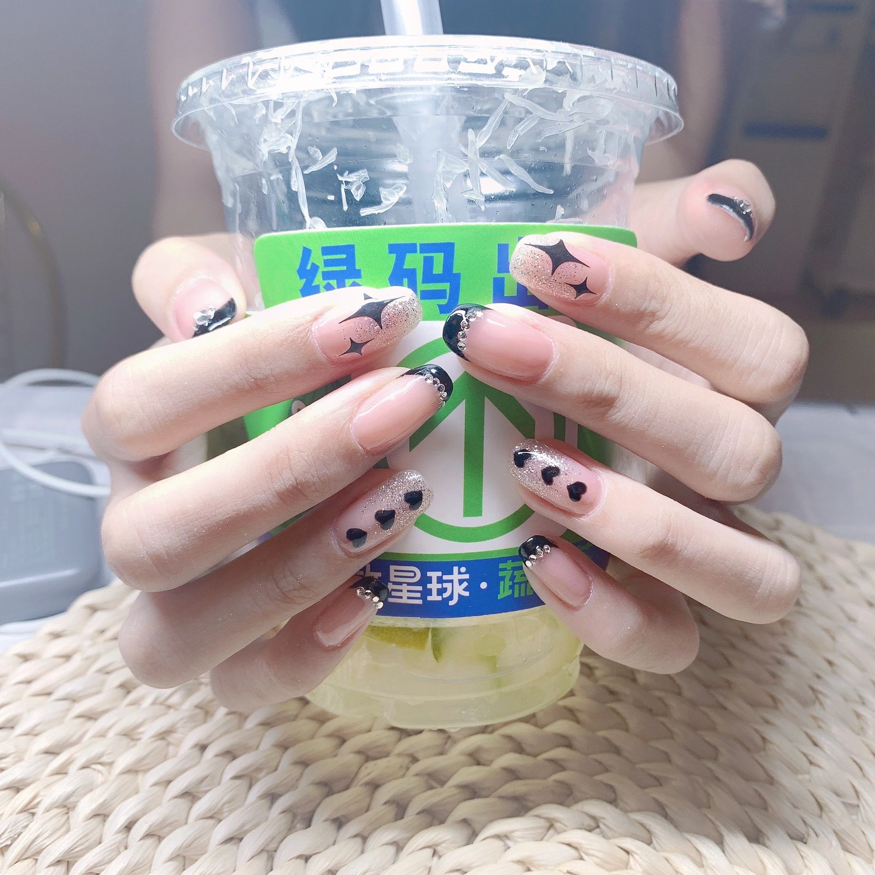 很忙~忙着可爱 忙着长大，忙着变化☺️ 配图2
