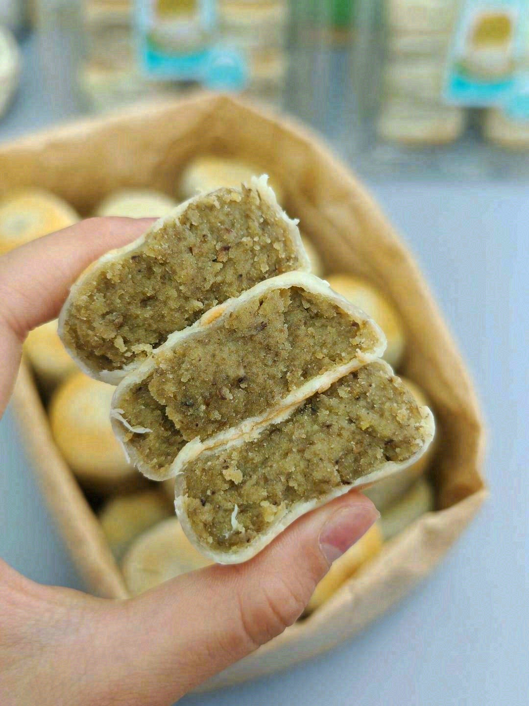 💁‍♀️这款特色绿豆饼以其独特的制作工艺 配图3