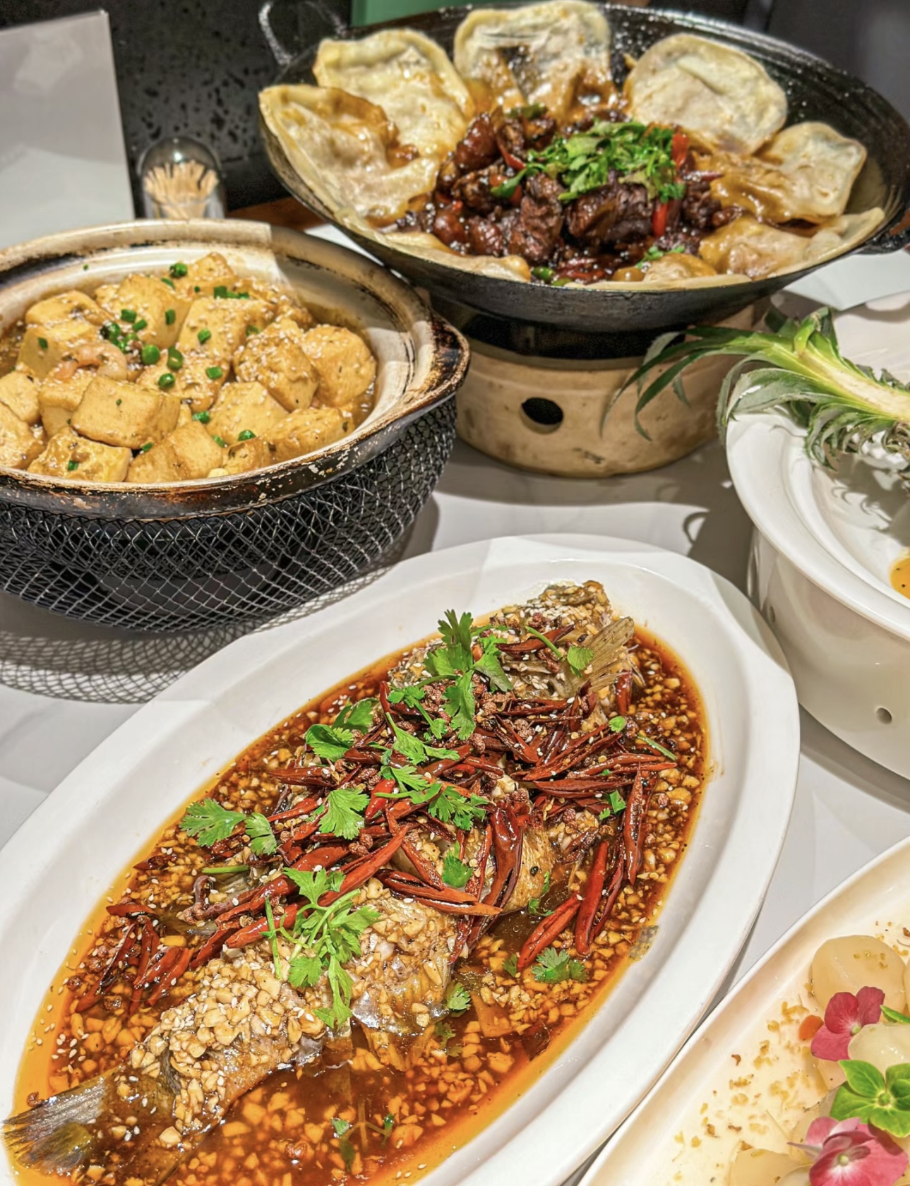 地锅鸡，那是记忆中最温暖的味道。灶台下柴 配图3