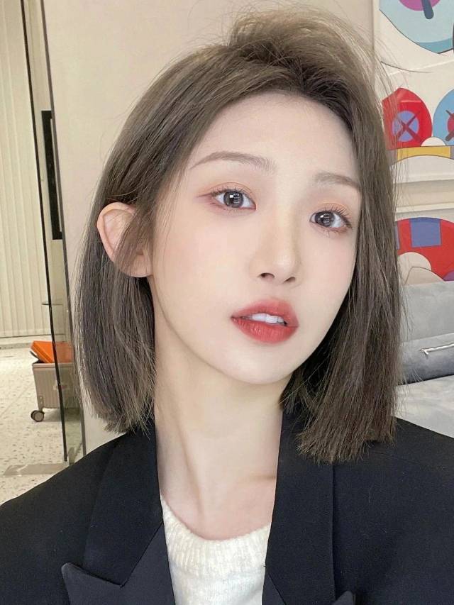 夏天一刀切的短发也很好看噢短发剪对了真的 配图2
