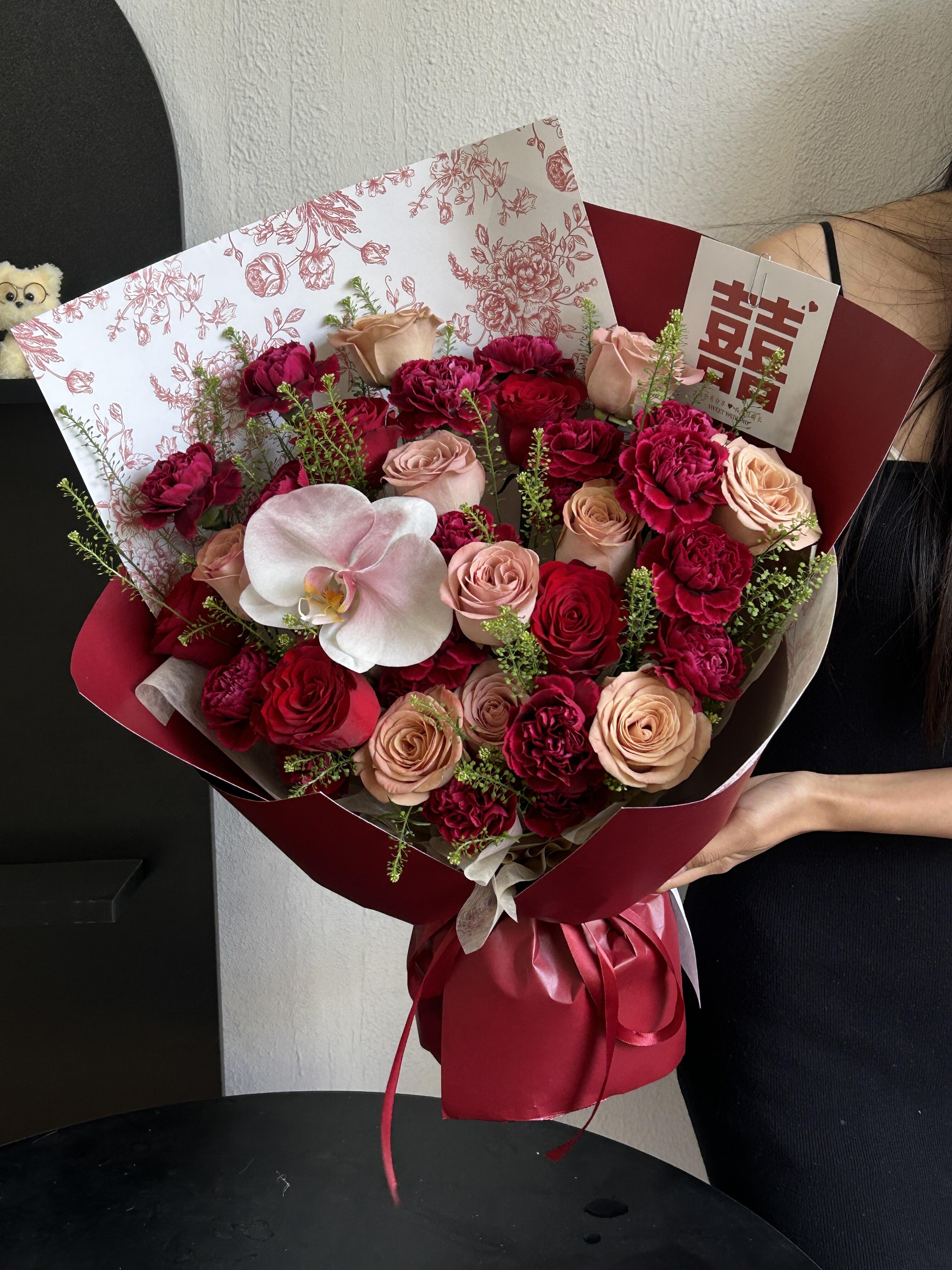 订婚花束💐💐 红玫瑰🌹的热烈只予一人 玫 配图1
