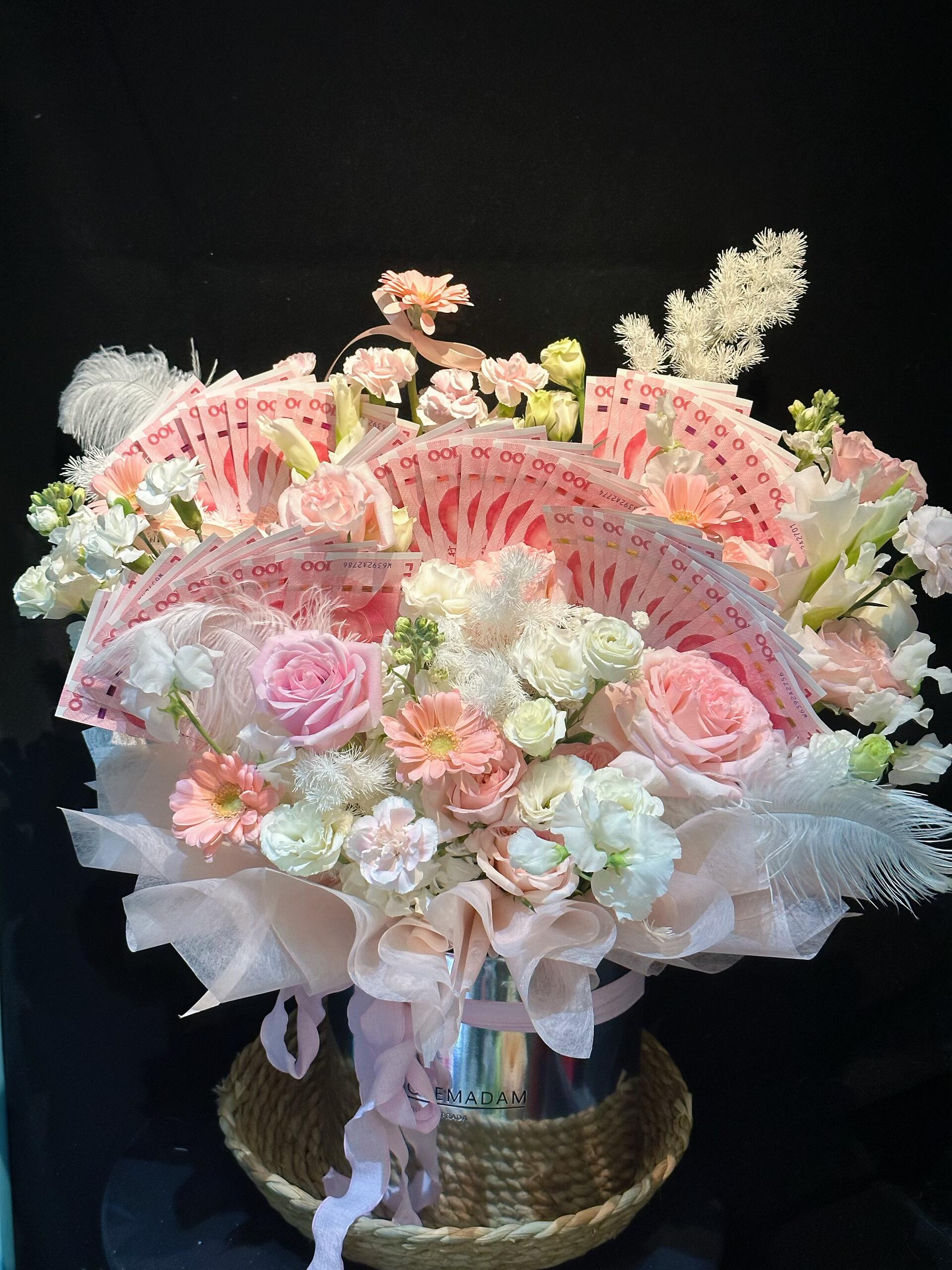 生日限定“有钱花抱抱桶”来啦 祝你新的一 配图3