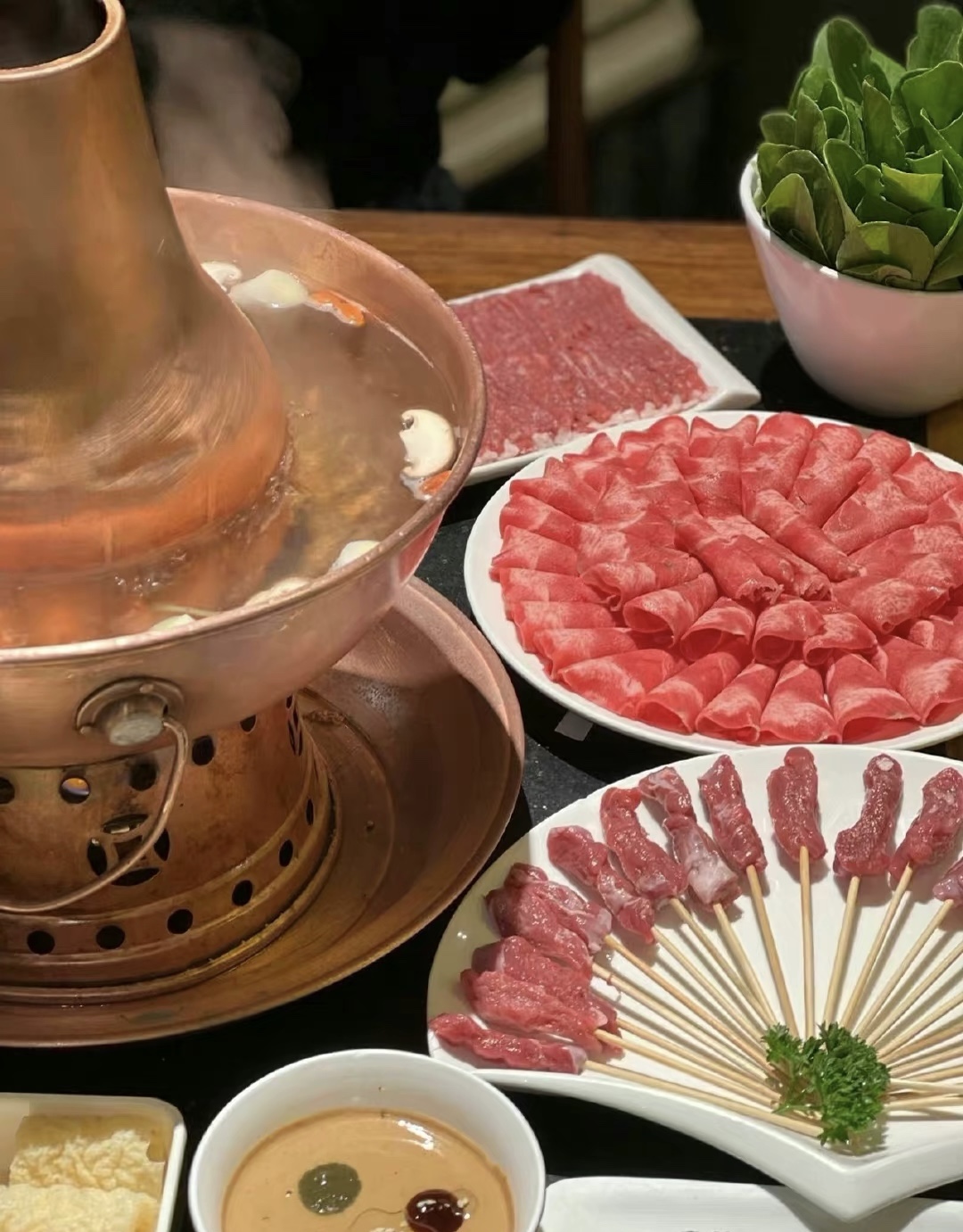 火锅熬出来的是香辣 我们熬出来的是经历  配图1