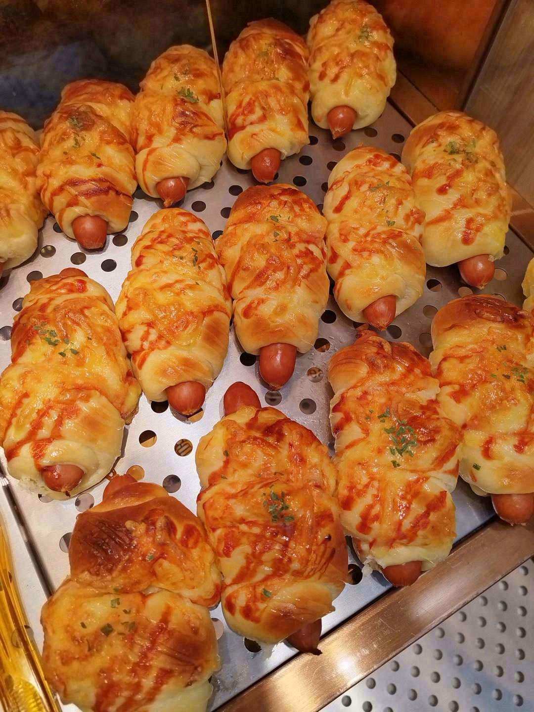 “叮🔔”的一声是现烤面包出炉啦🍞🥯🥖 🥯