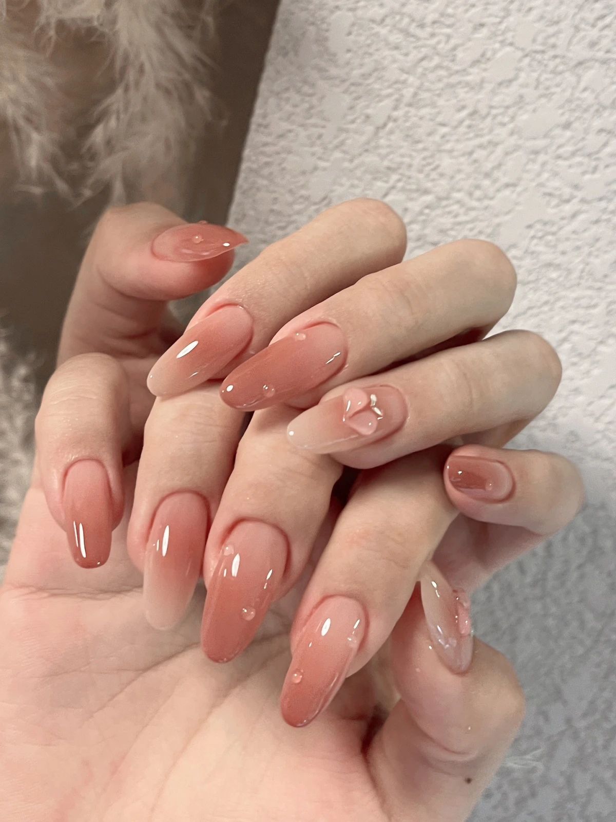 水蜜桃冰透腮红美甲 温柔又清爽满满夏日味