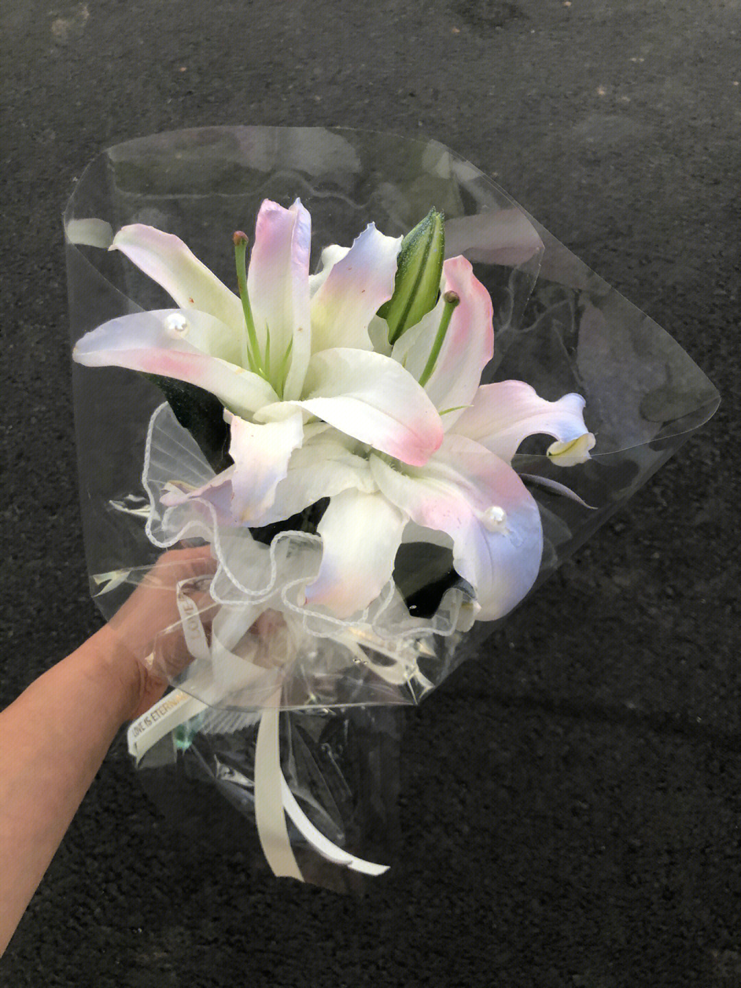 够香够梦幻的百合小花束~ 做了喷漆处理， 配图2