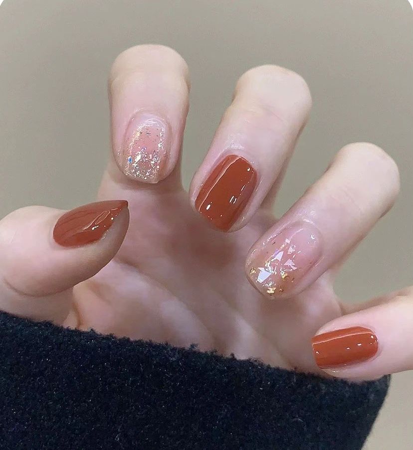 贝壳细闪美甲 活力少女感满满🧡 #美甲文