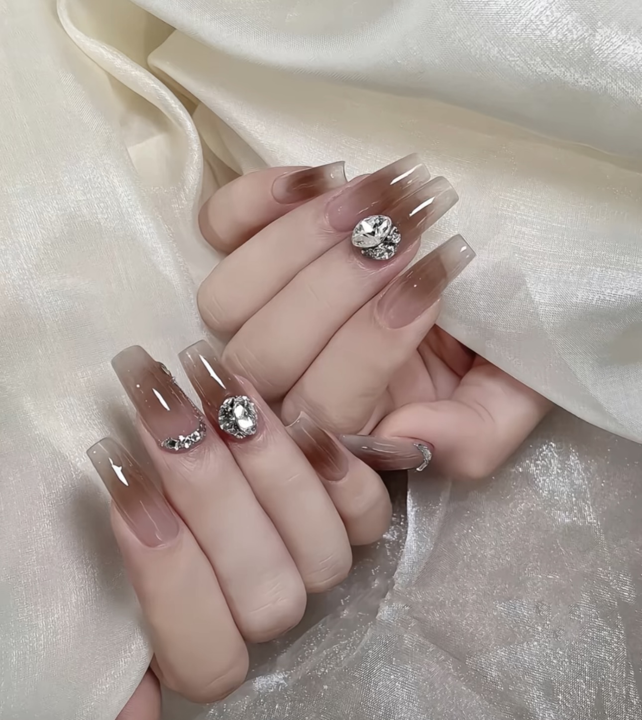 做美甲美睫就像换衣服 一个季节一个款式 换季换衣服 换美甲  配图6