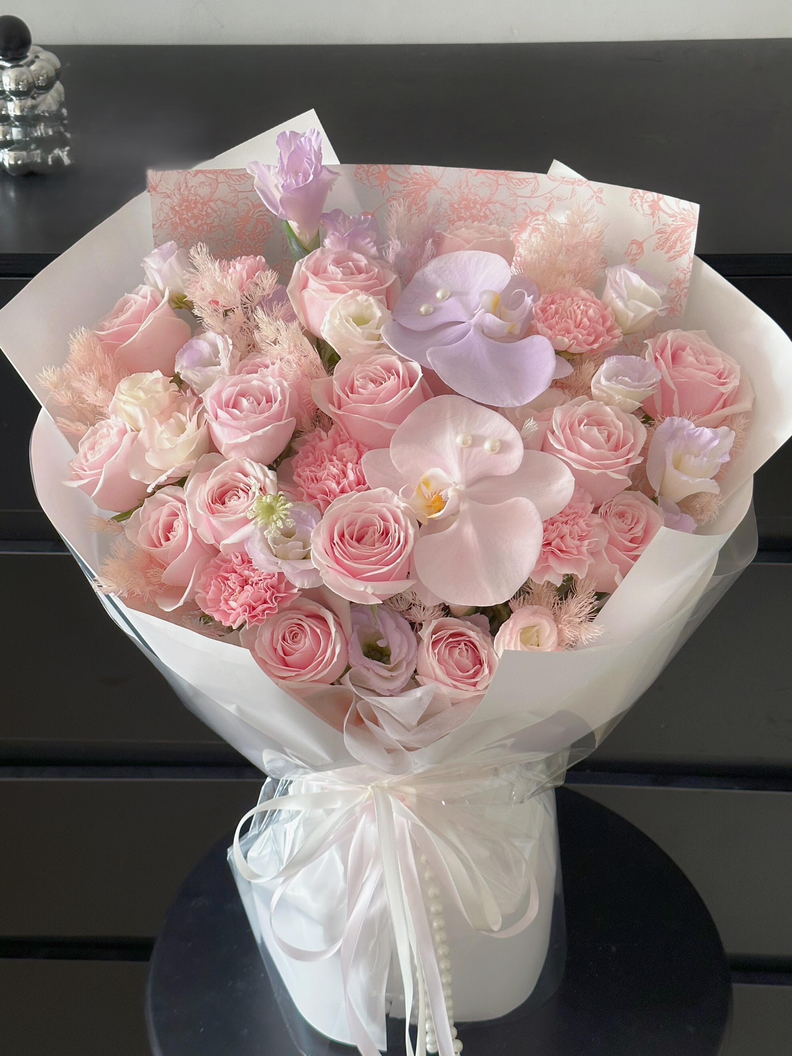 精致的白粉色系花束🌼 不浓艳夺目🌸 却以 配图2