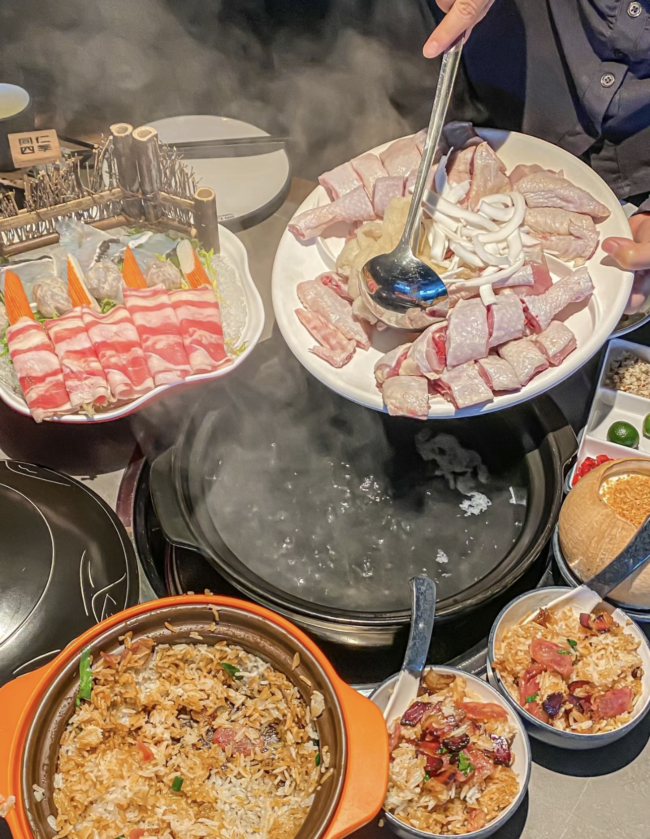 🥥 椰子鸡火锅，一口鲜到骨子里！😋 🐔  配图3
