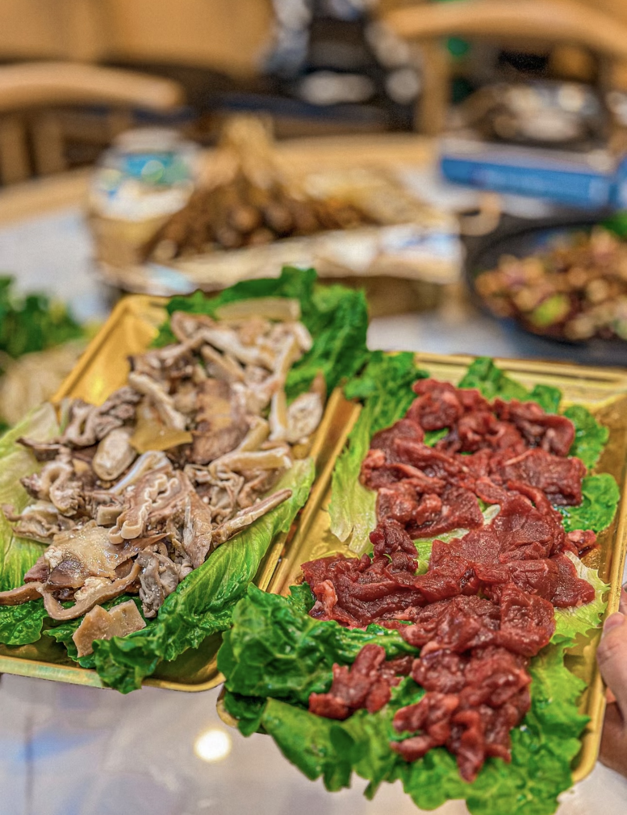 香嫩的牛肉在干锅中滋滋作响，独特的香味弥 配图2