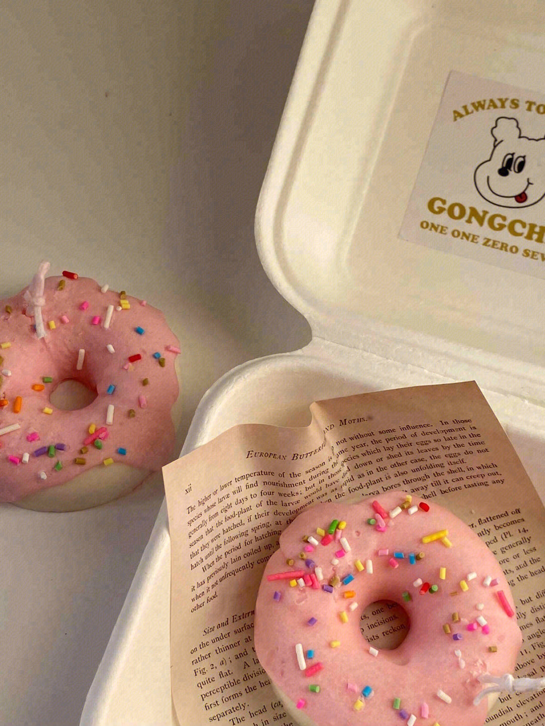 吃下这个甜甜圈🍩那就甜甜笑一个吧😊#甜甜 配图1