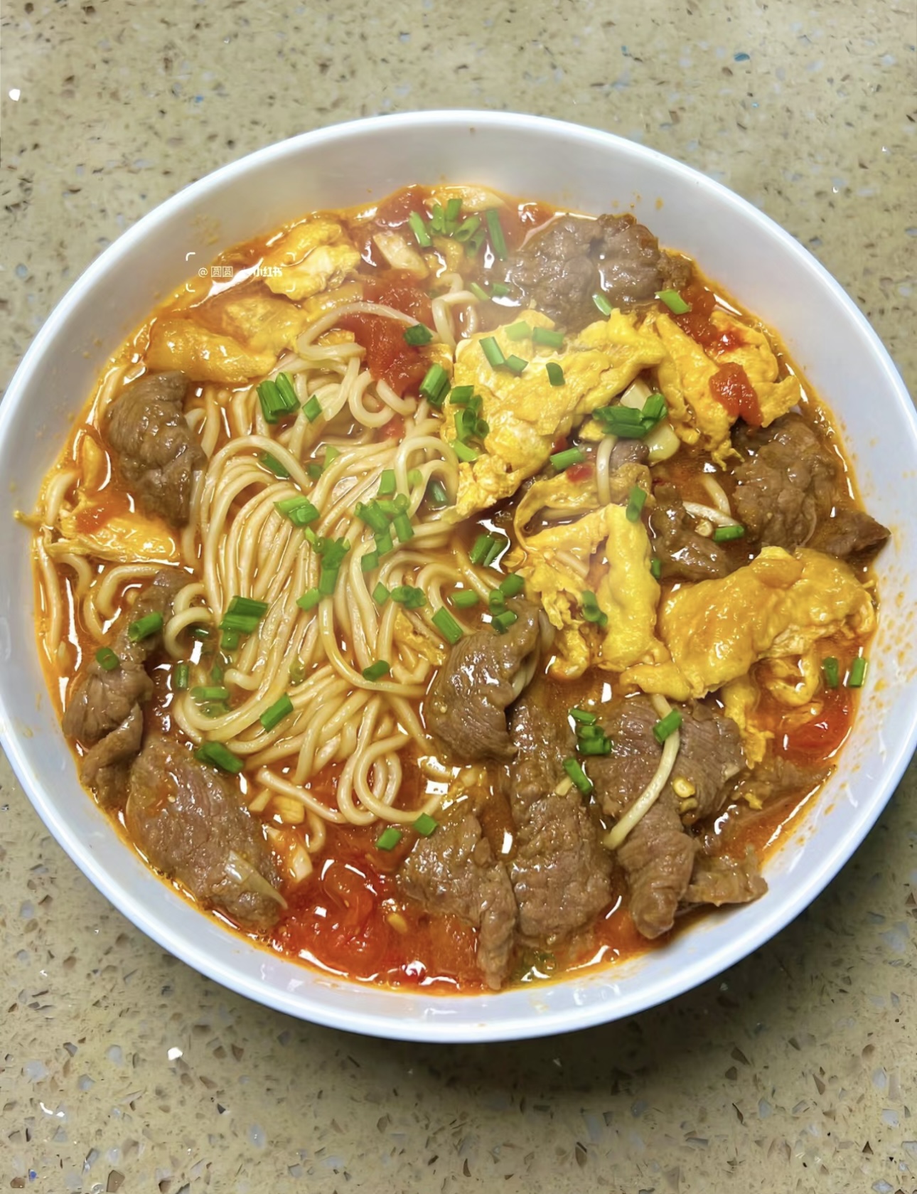 🥩🍜 一碗牛肉面，满满的都是幸福！🤩 💖 配图1