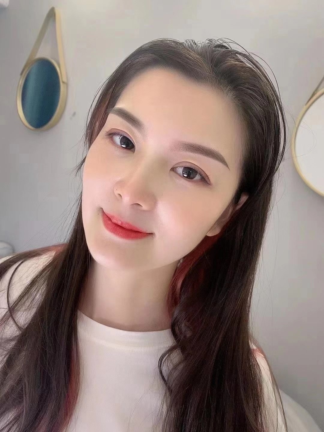#眉毛即刻效里# 每一个精致的妆容 都是