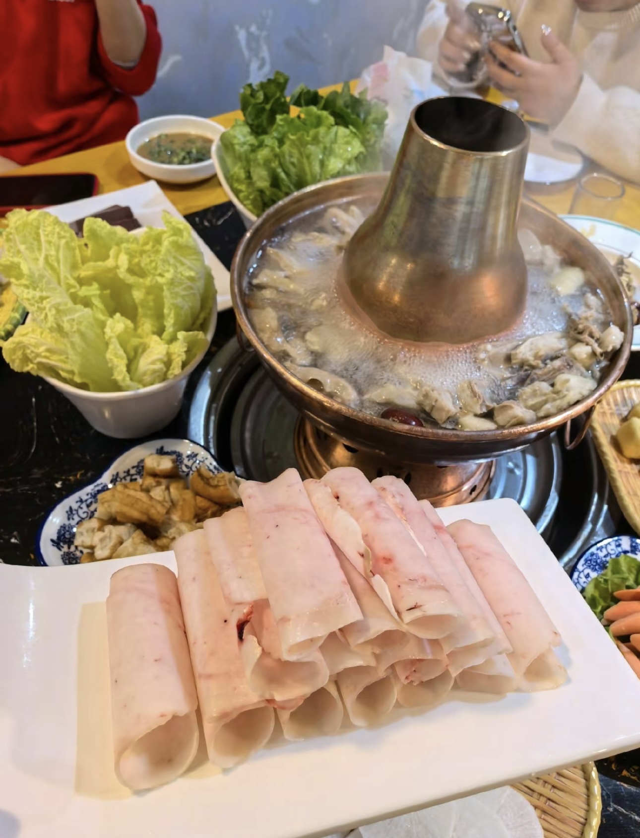 “品质生活，从一口鲜嫩的涮羊肉开始。在我 配图3