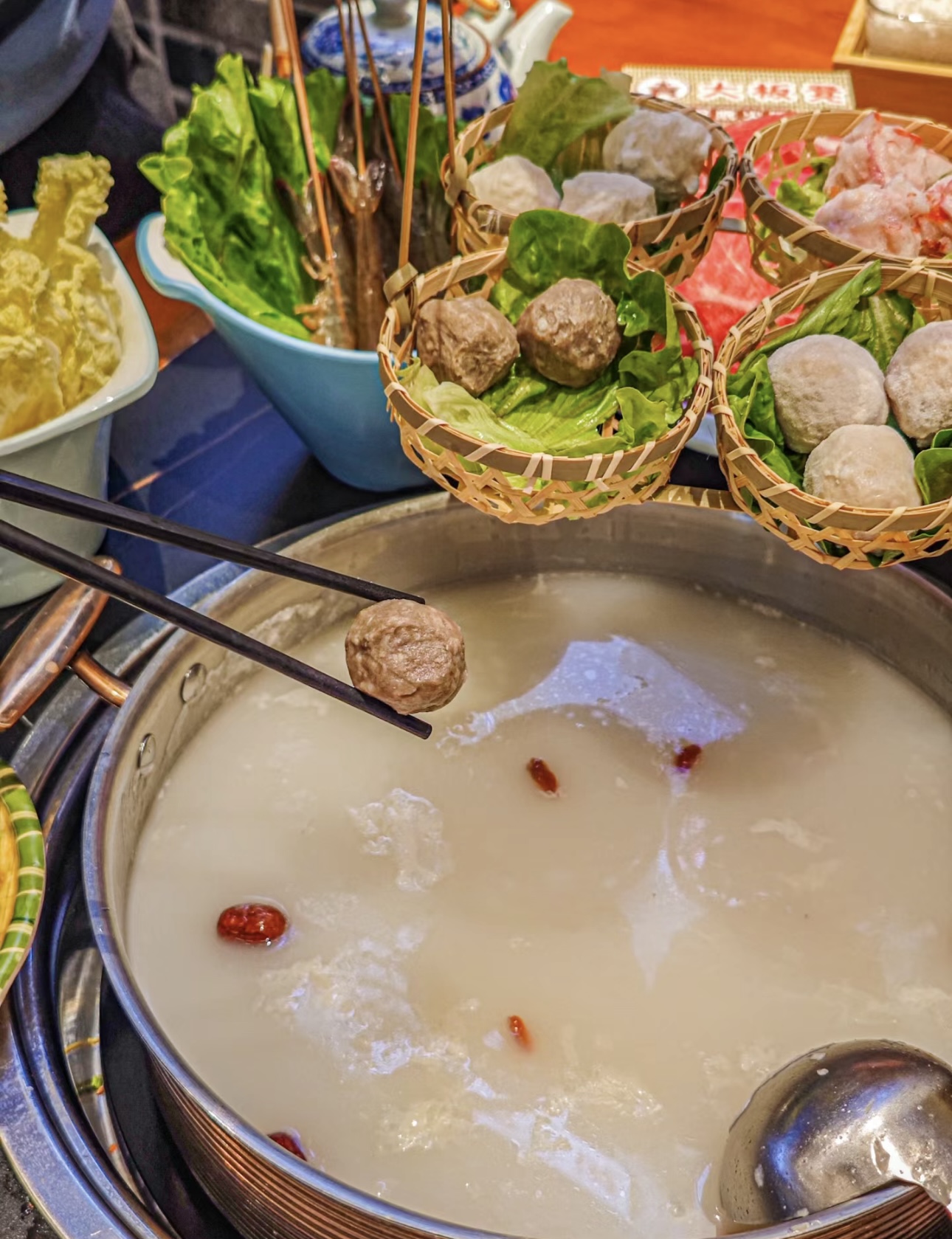 🍲 海鲜火锅，鲜到眉毛都掉啦！😋 🦀 螃 配图2